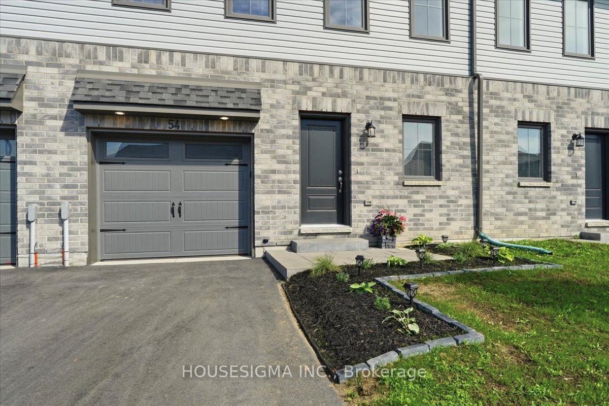 54 Campbell Crescent, Prince Edward County — photo 3 of 5