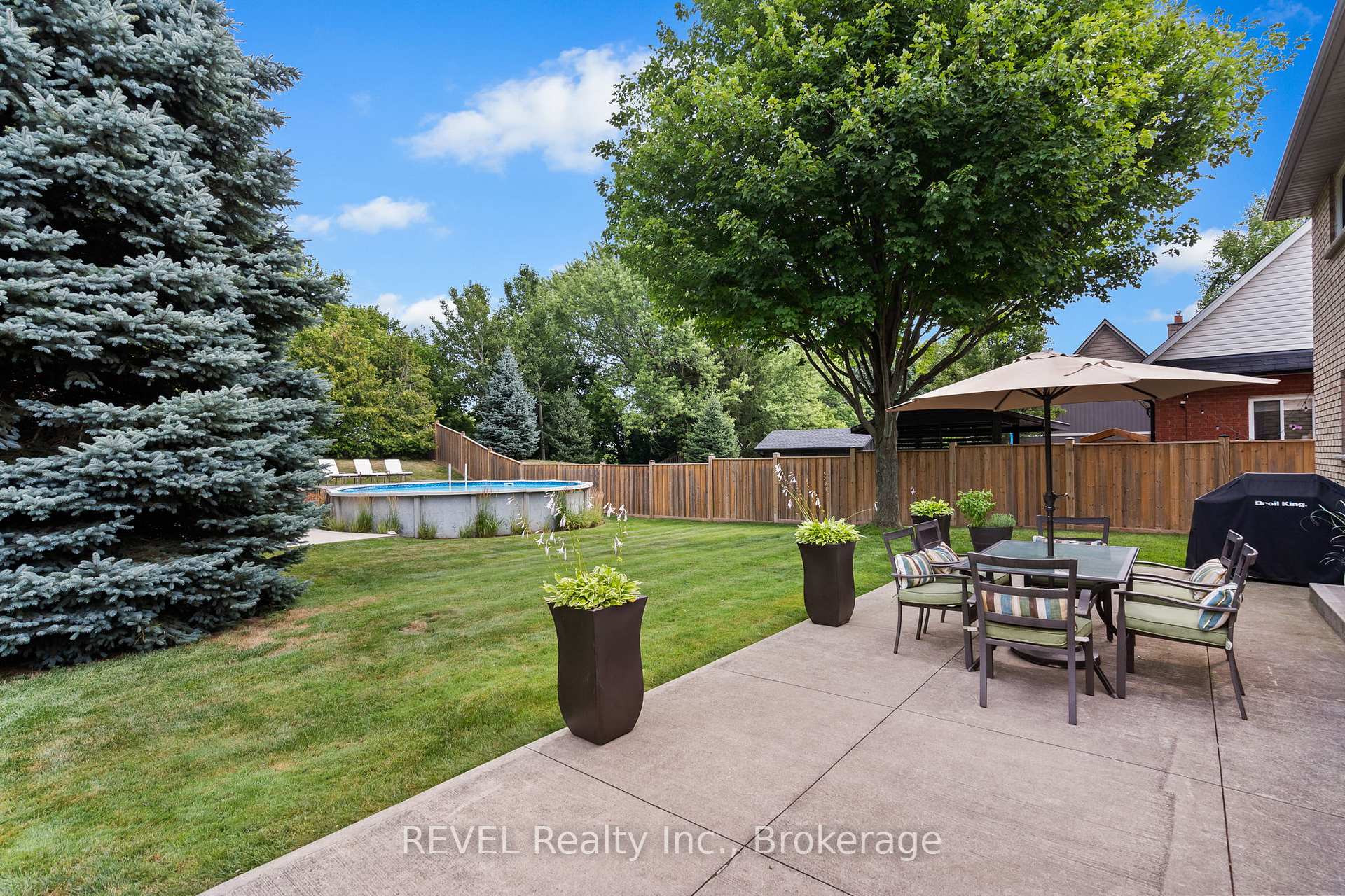 98 Debora Drive, Grimsby — photo 5 of 5