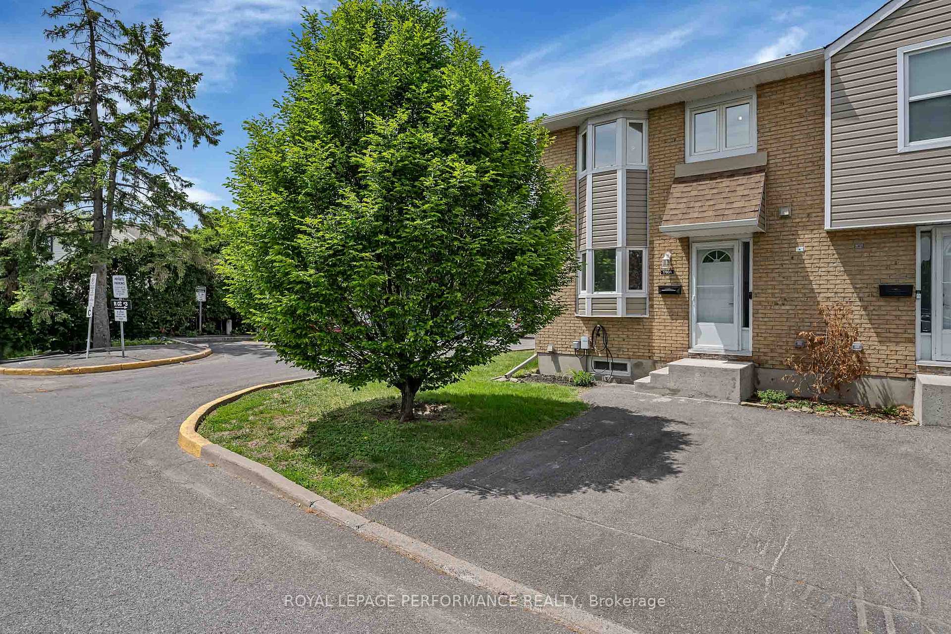 1780 Lamoureux Drive A, Orleans - Cumberland and Area, ON K1E 2N4 — Orleans - Cumberland and Area, Ontario