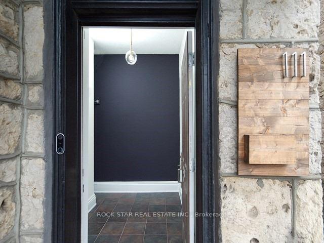 111 Ainslie Street N, Cambridge — photo 2 of 5
