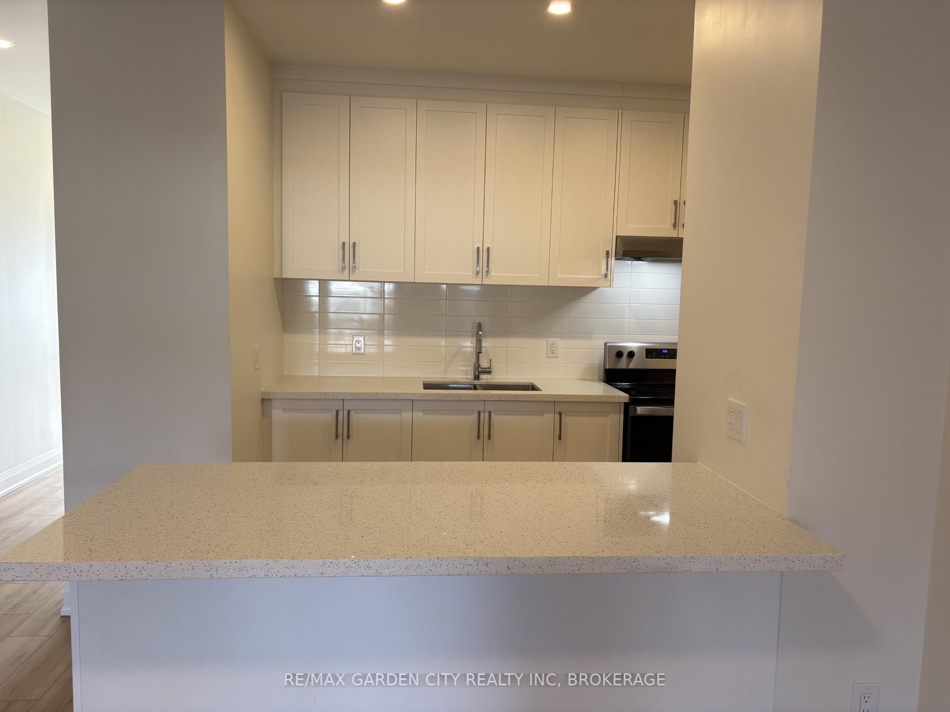 103 Southworth Street N 103B, Welland — photo 4 of 5