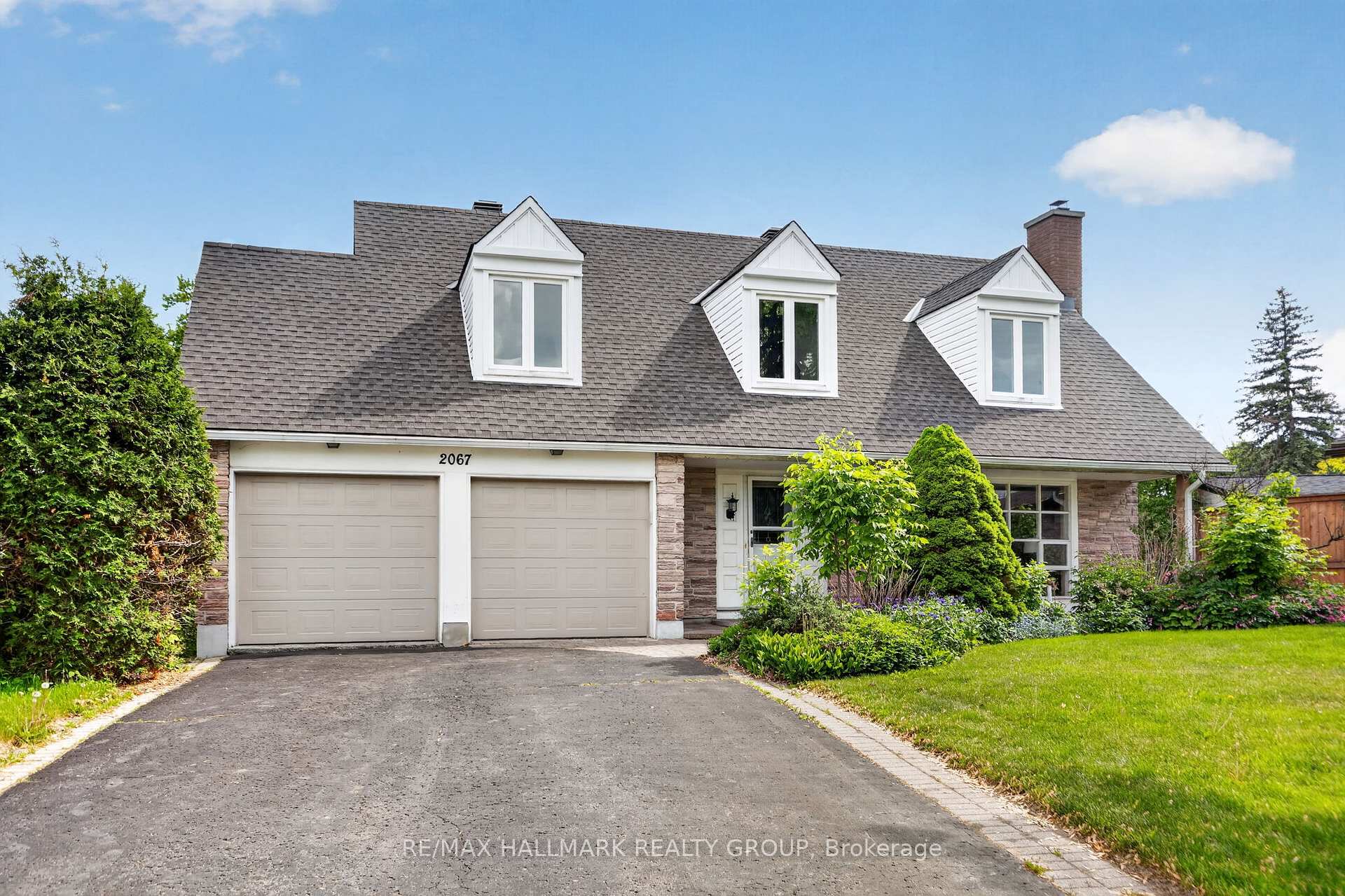 2067 Woodglen Crescent, Beacon Hill North - South and Area, ON K1J 6G6 — Beacon Hill North - South and Area, Ontario