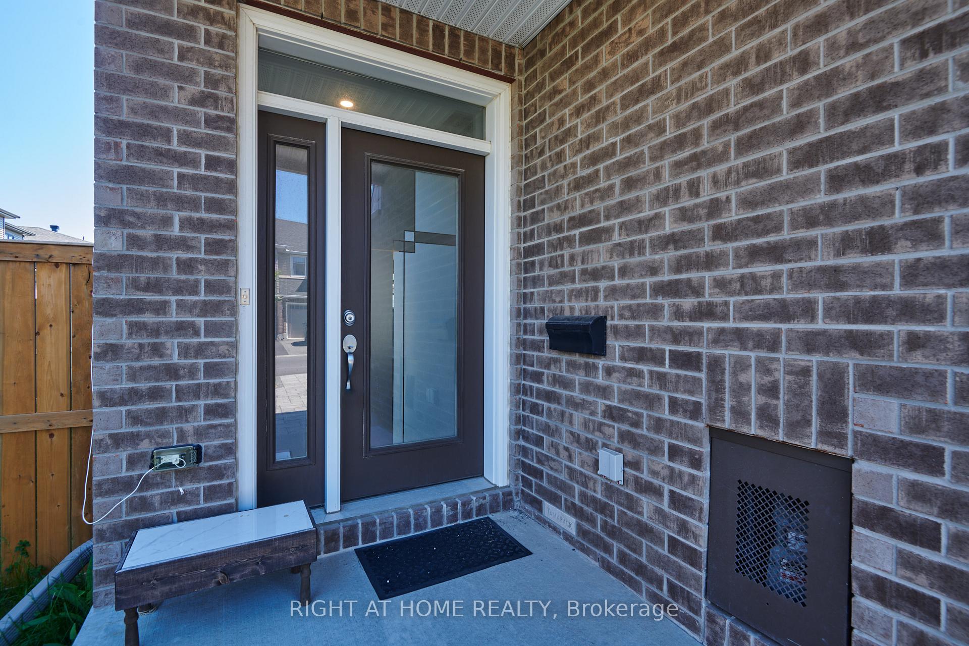 45 Mandevilla Crescent, Blossom Park - Airport and Area — photo 3 of 5