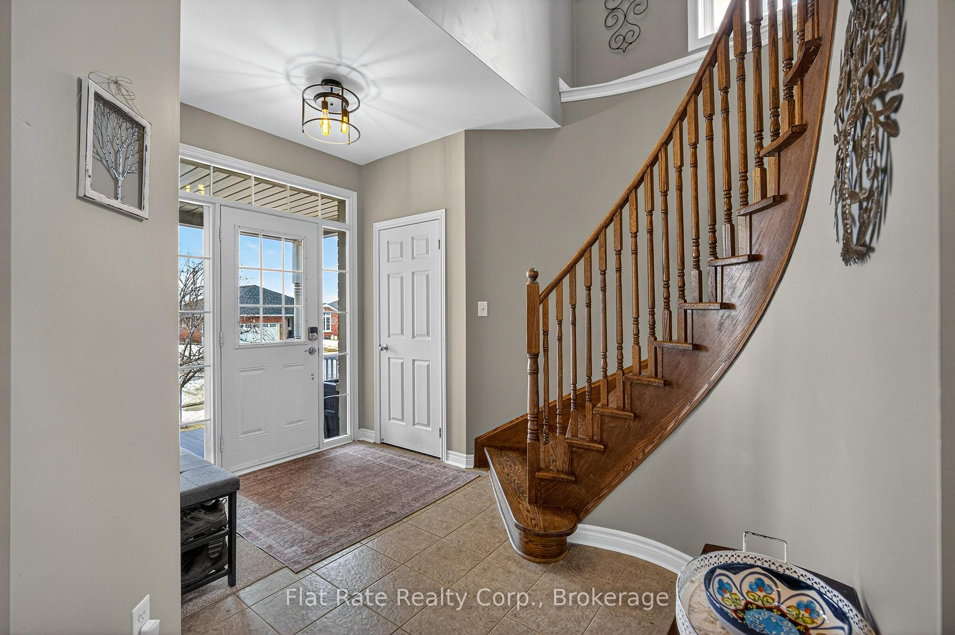 1570 Scollard Crescent, Peterborough — photo 5 of 5