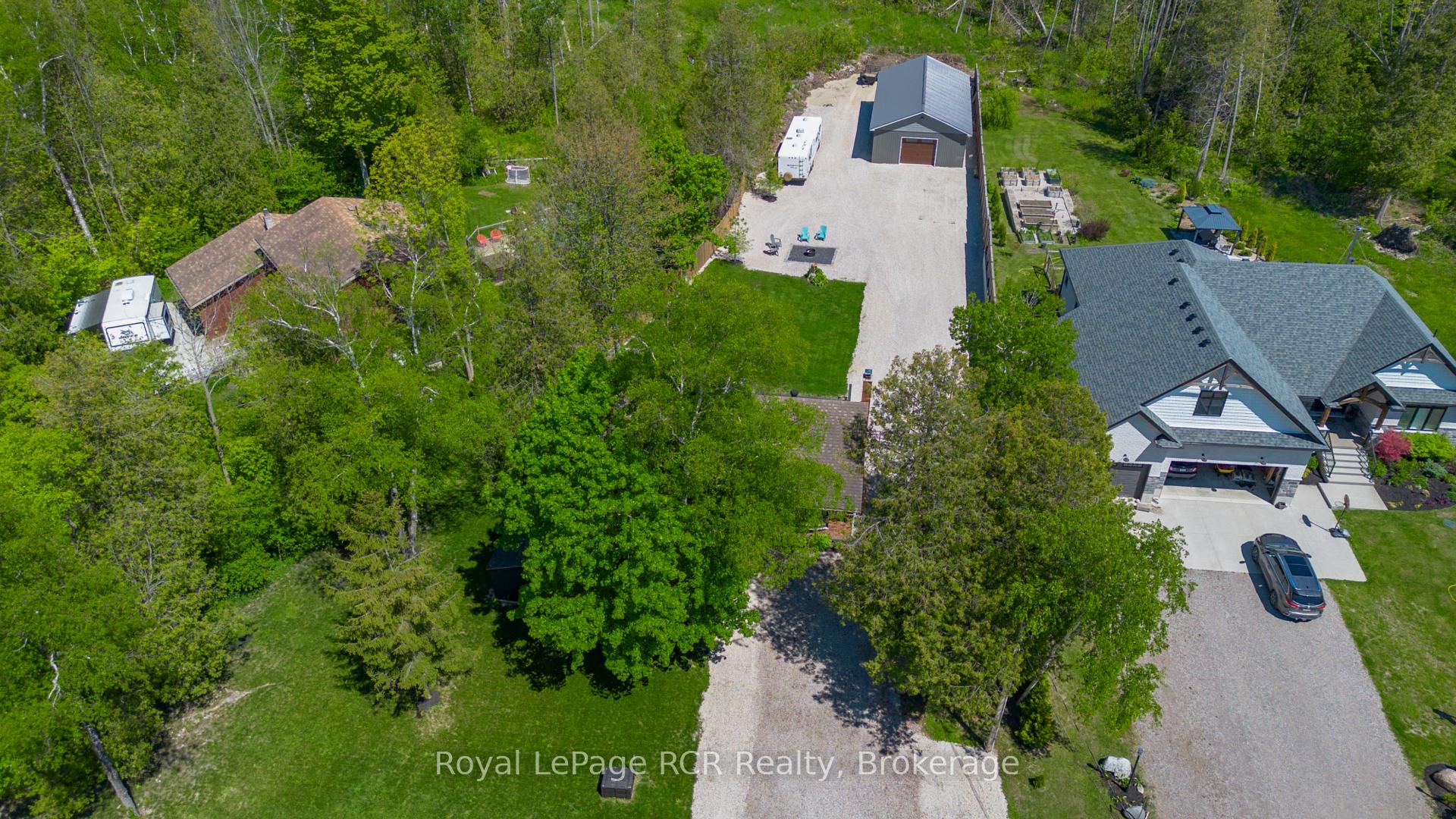299 Victoria Street, Kincardine — photo 2 of 5