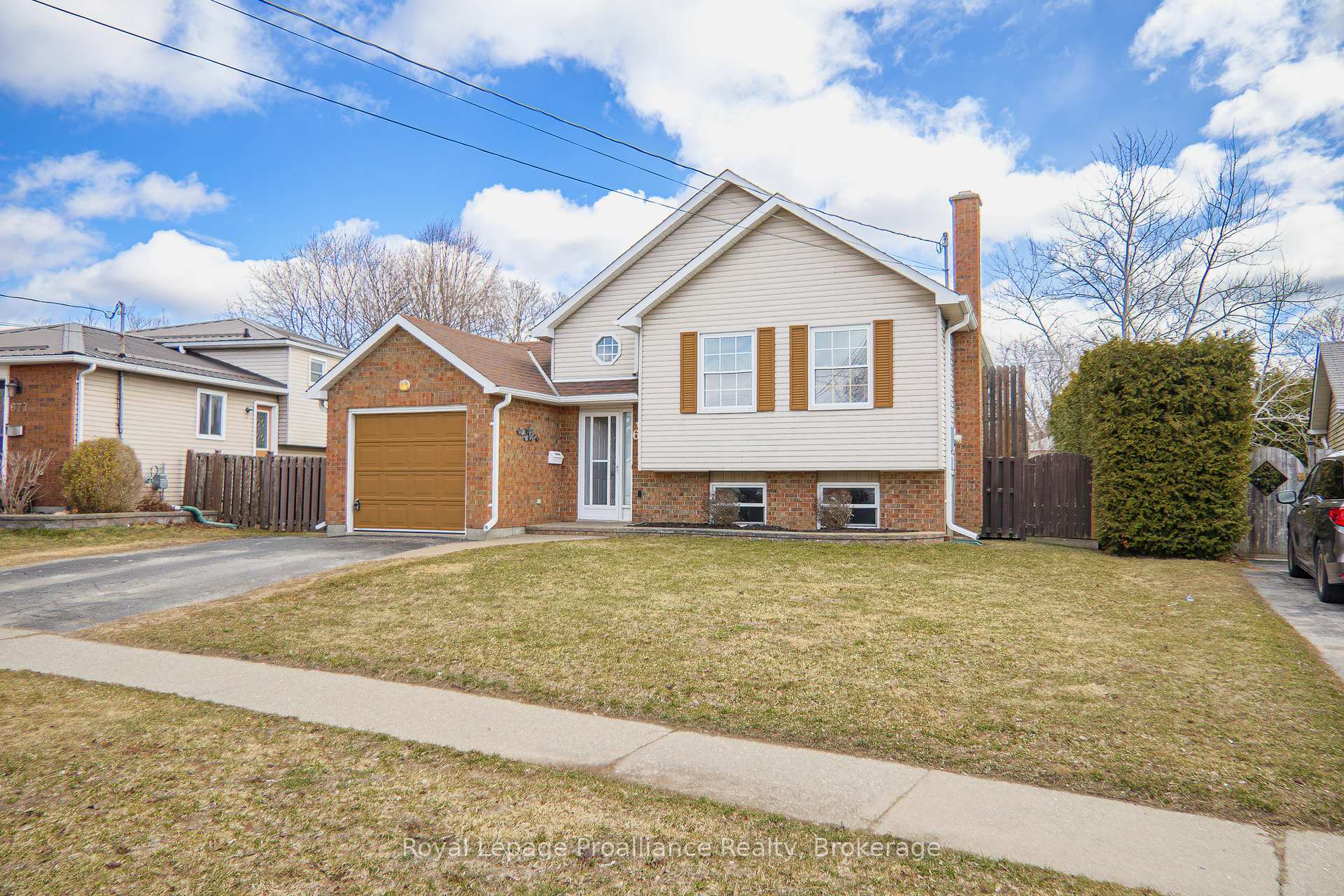 679 Mackechnie Crescent, Cobourg, ON K9A 4Y1 — Cobourg, Ontario
