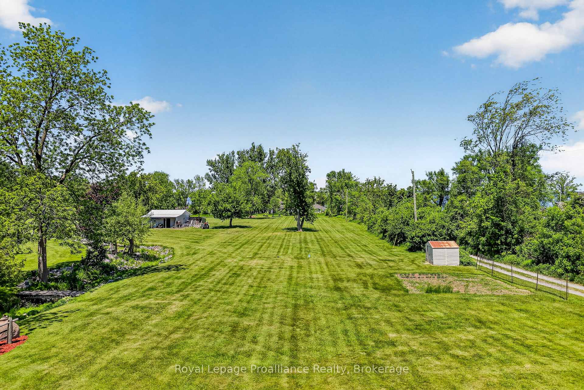 5648 Rice Lake Scenic Drive, Hamilton Township — photo 4 of 5