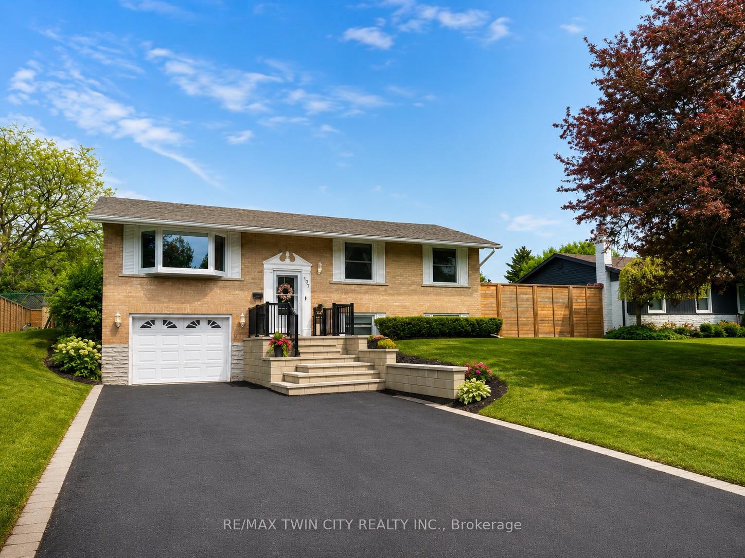 107 Rosslinn Road, Cambridge — photo 2 of 5