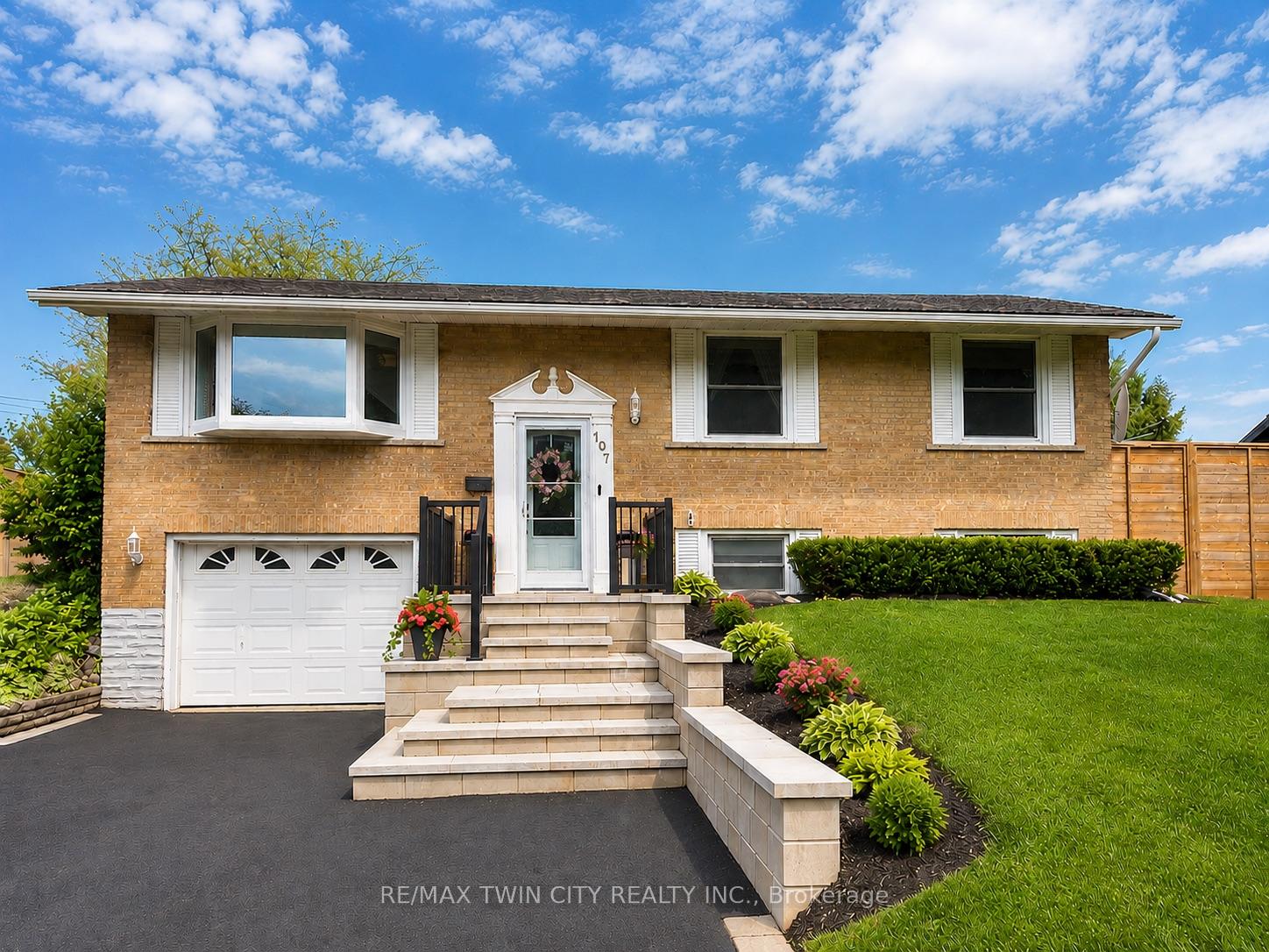 107 Rosslinn Road, Cambridge — photo 3 of 5