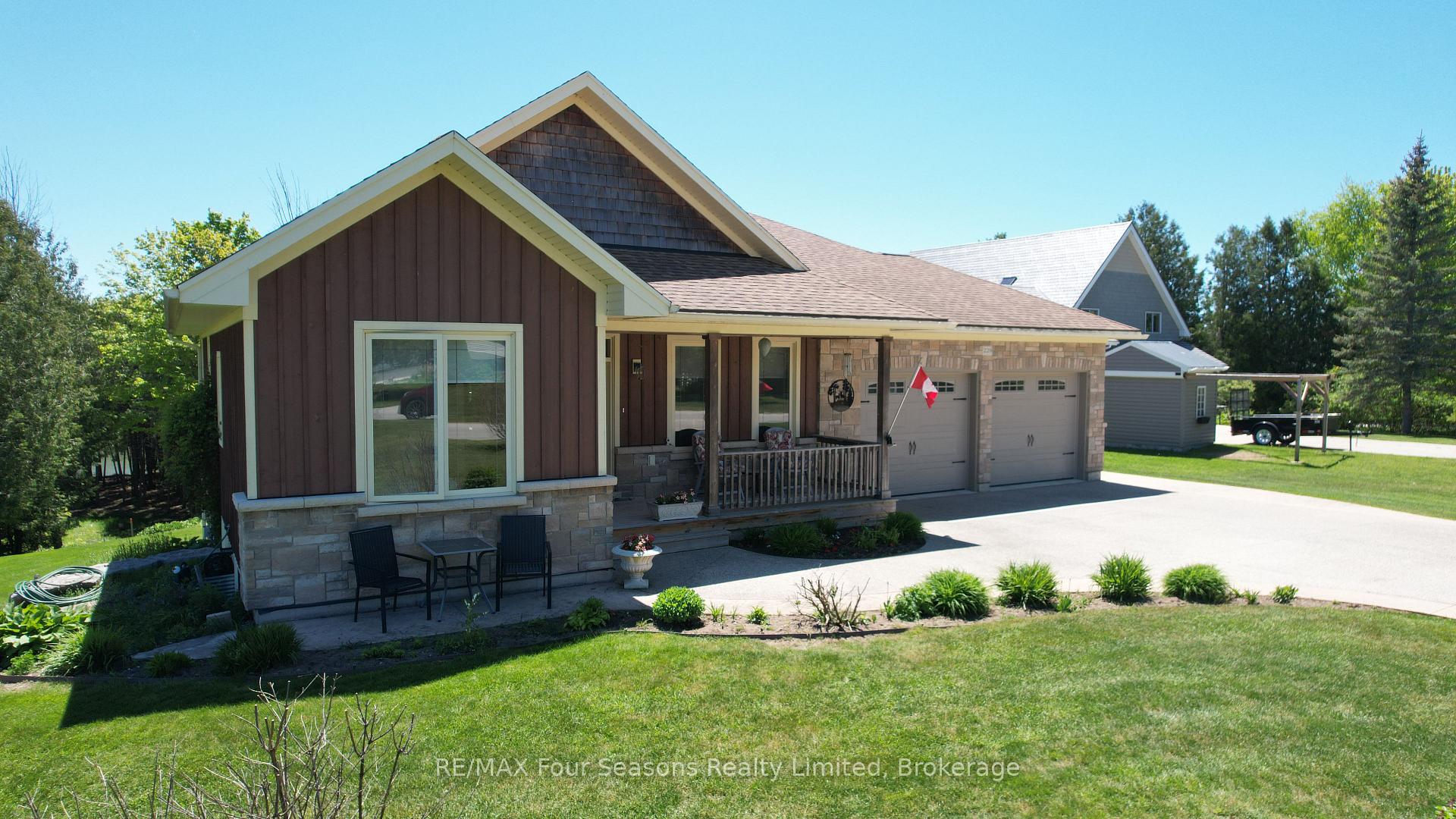 229 S Rankin Street, Saugeen Shores — photo 4 of 5