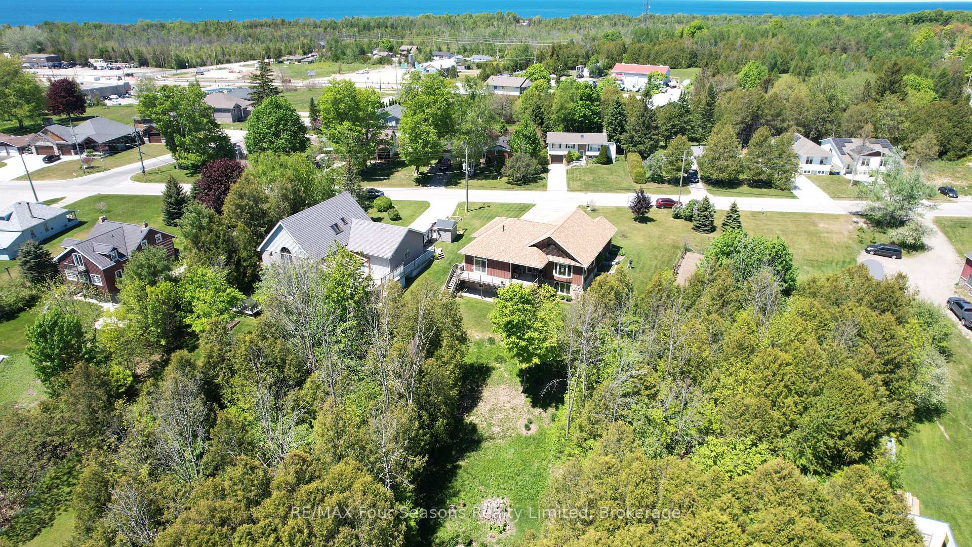 229 S Rankin Street, Saugeen Shores — photo 5 of 5