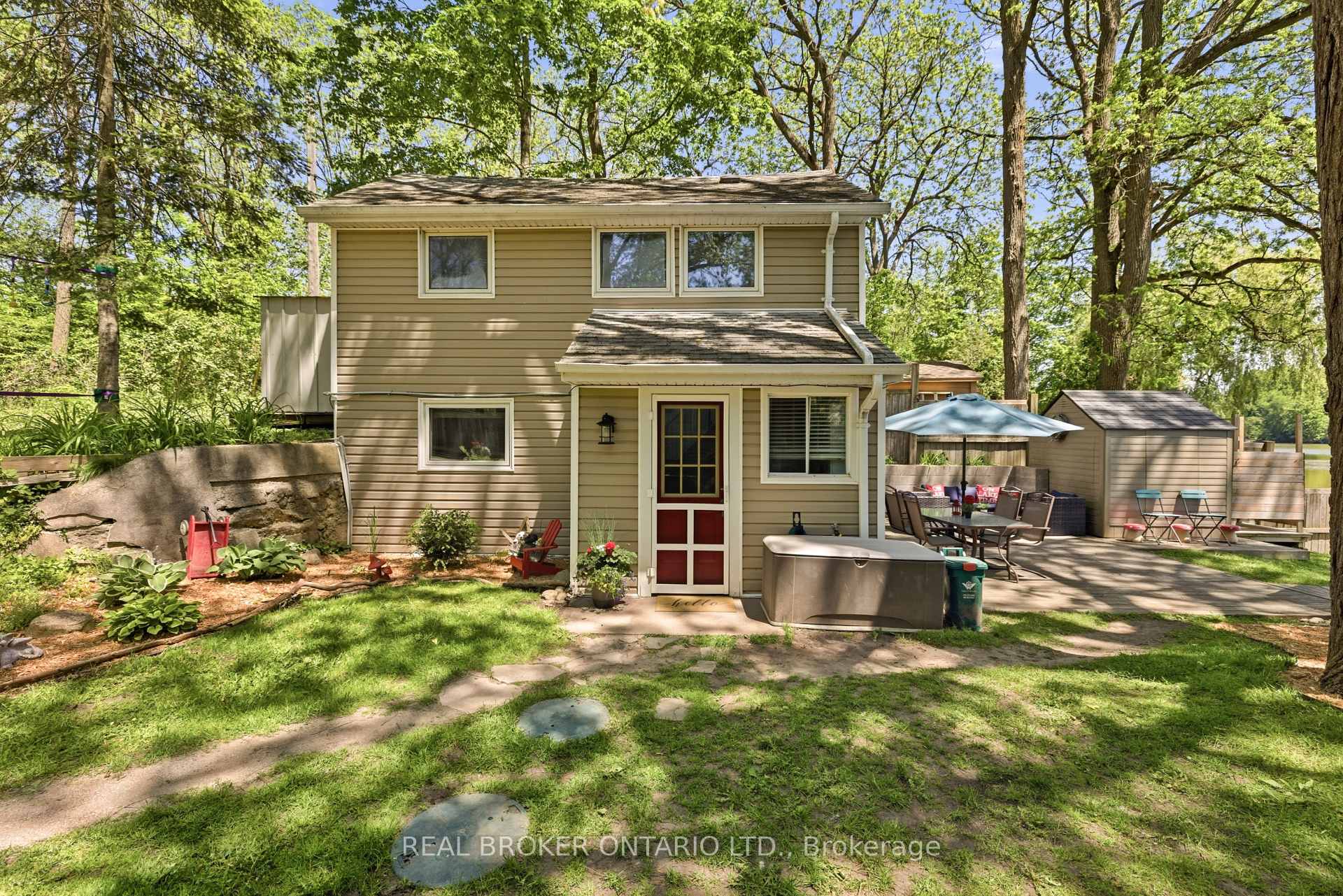 1323 Queen Street 71, Wilmot — photo 4 of 5
