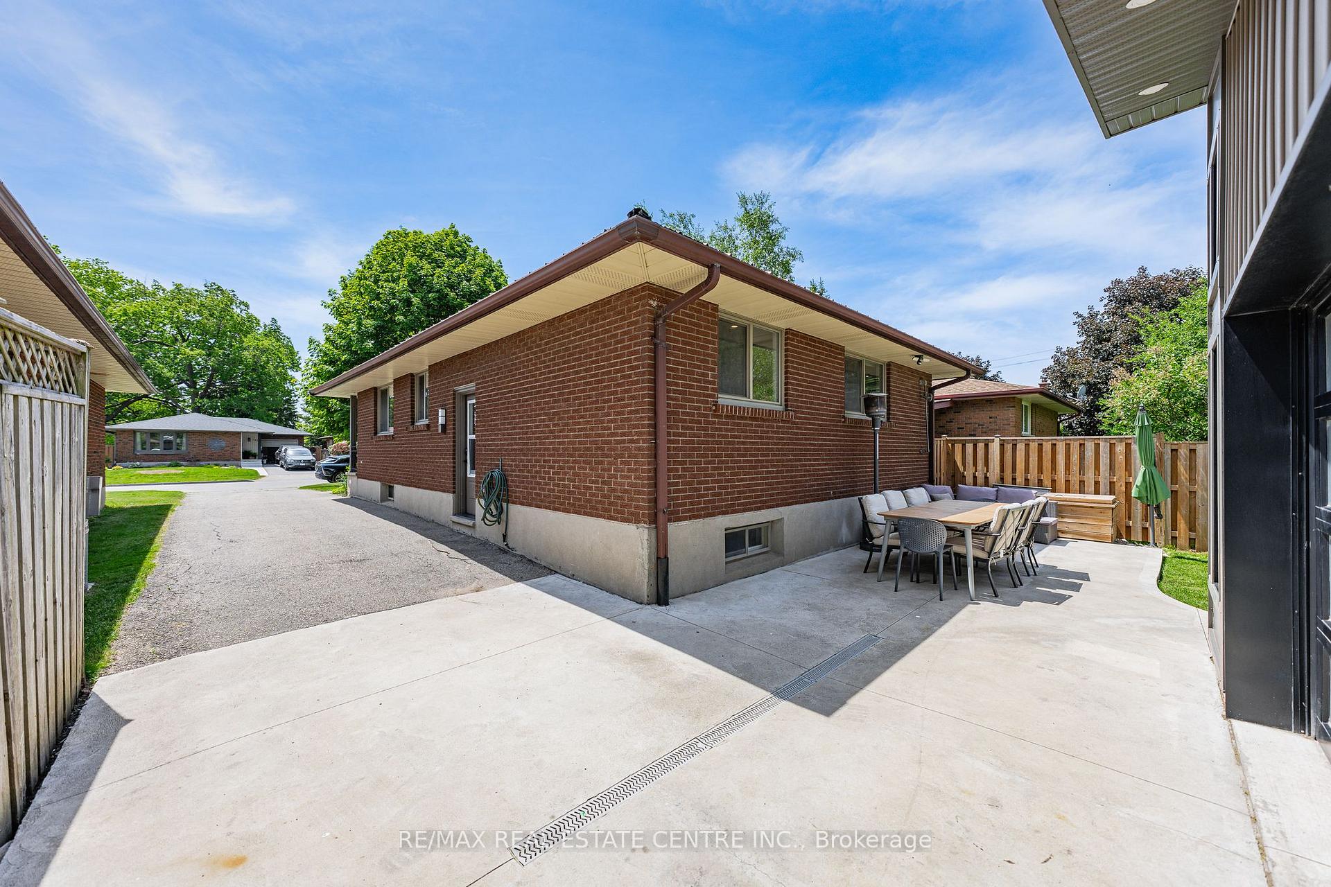 148 Wedgewood Drive, Cambridge — photo 5 of 5