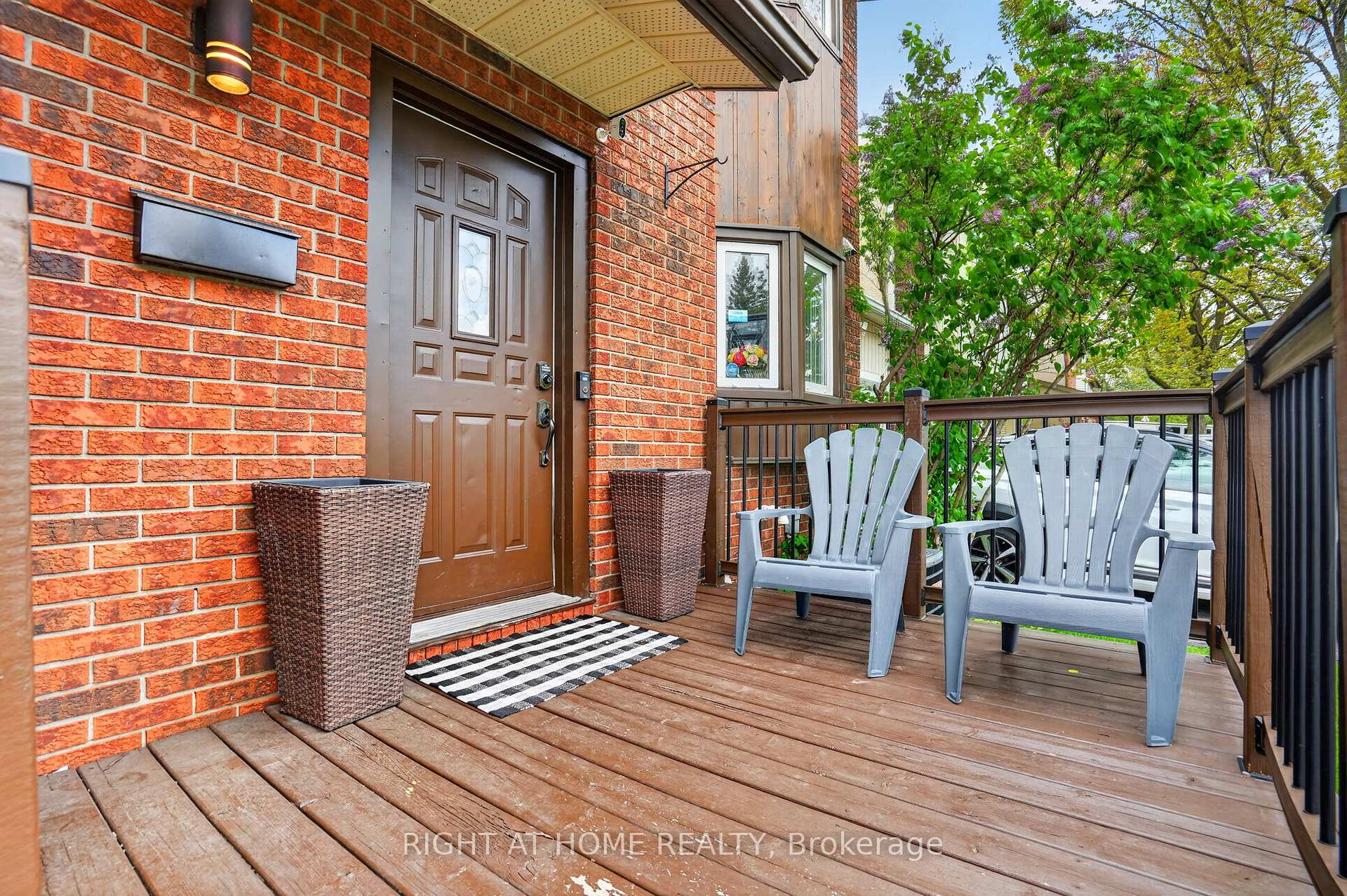 1633 Lafrance Drive, Orleans - Cumberland and Area — photo 2 of 5