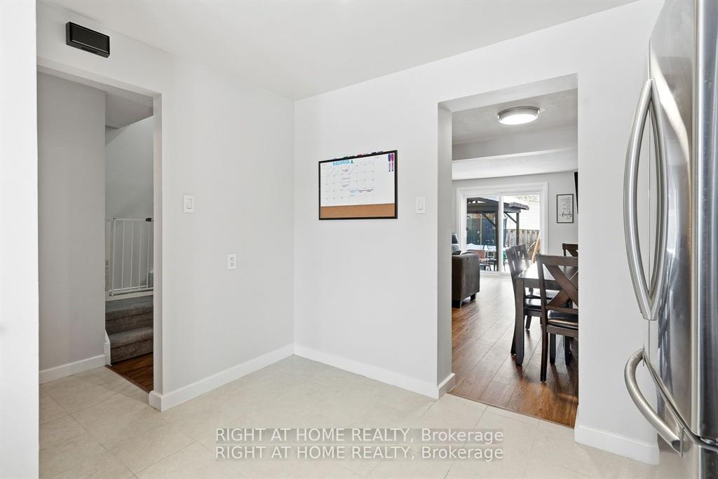 1633 Lafrance Drive, Orleans - Cumberland and Area — photo 5 of 5