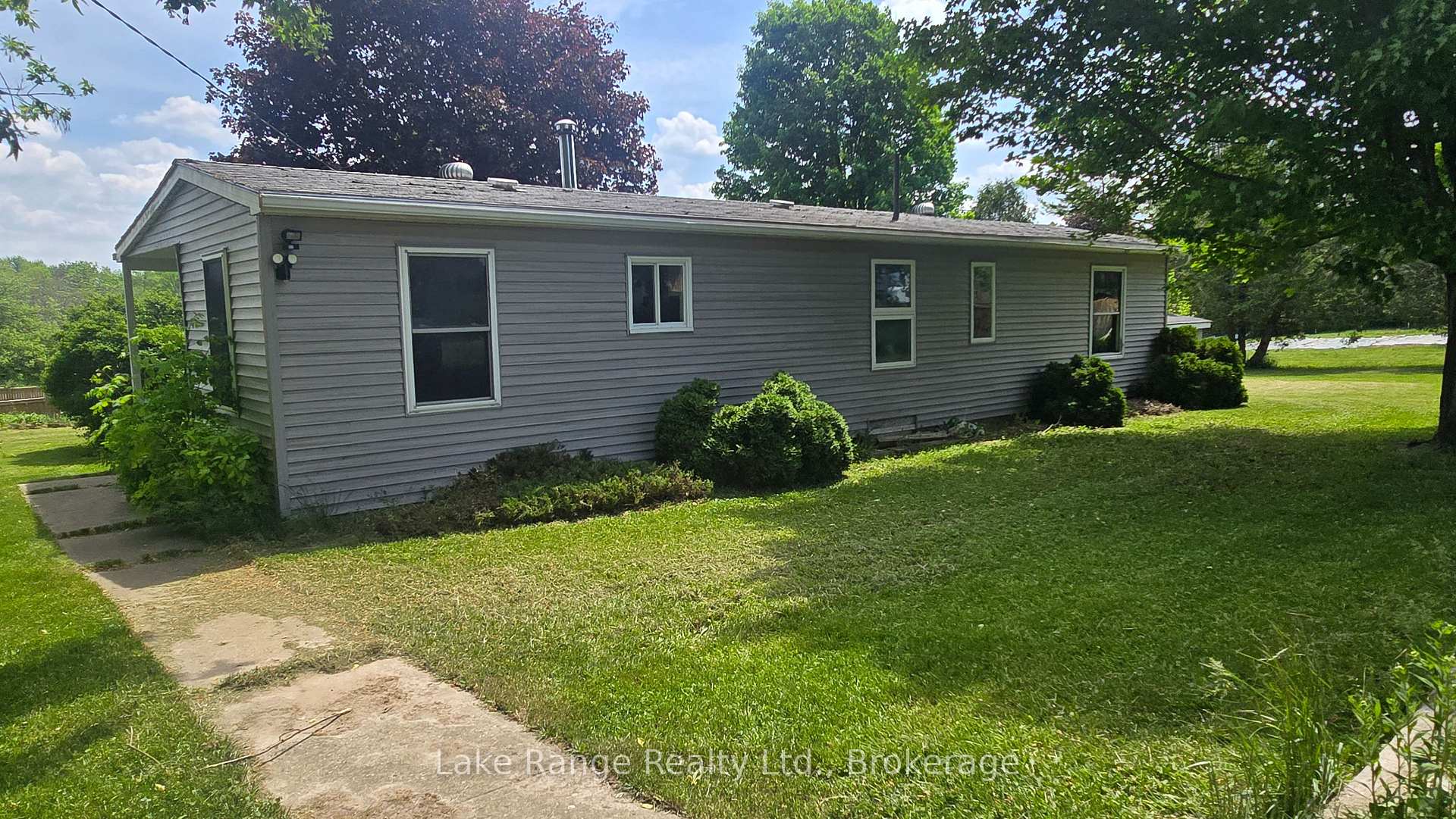 3525 Highway 9 Highway, Brockton, ON N0G 2V0 — Brockton, Ontario