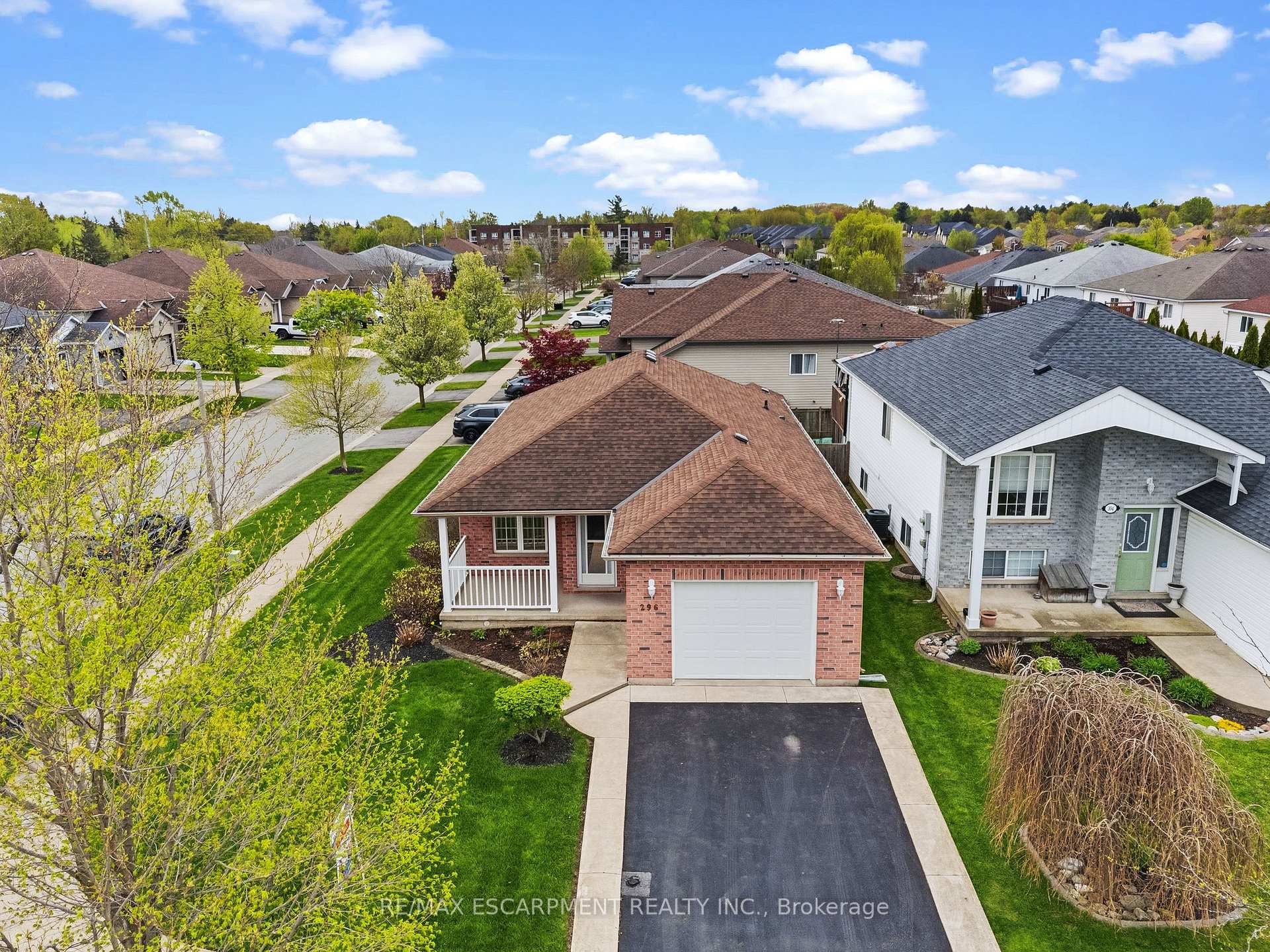 296 Autumn Crescent, Welland, ON L3C 7K1 — Welland, Ontario