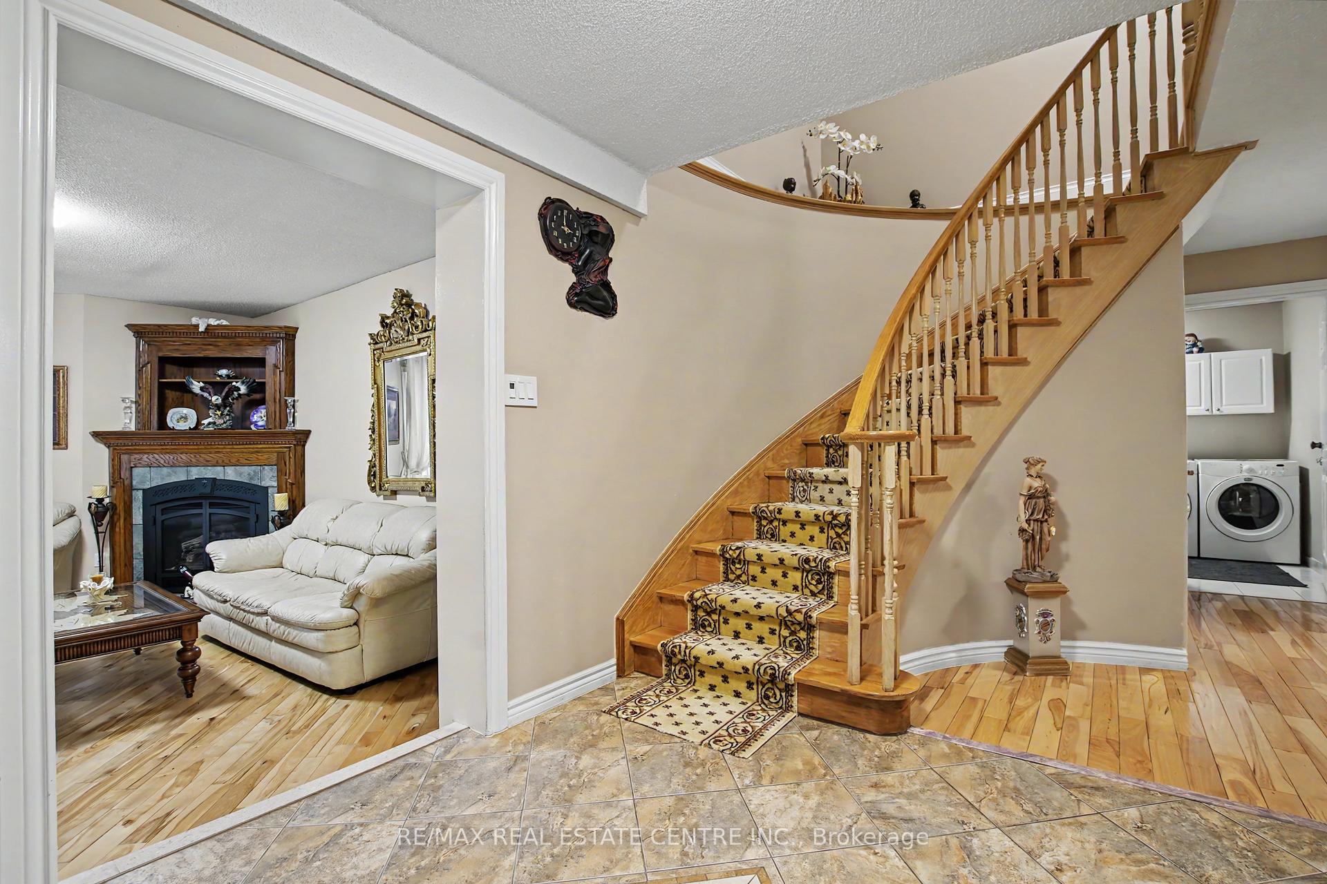 342 Saginaw Parkway, Cambridge — photo 4 of 5