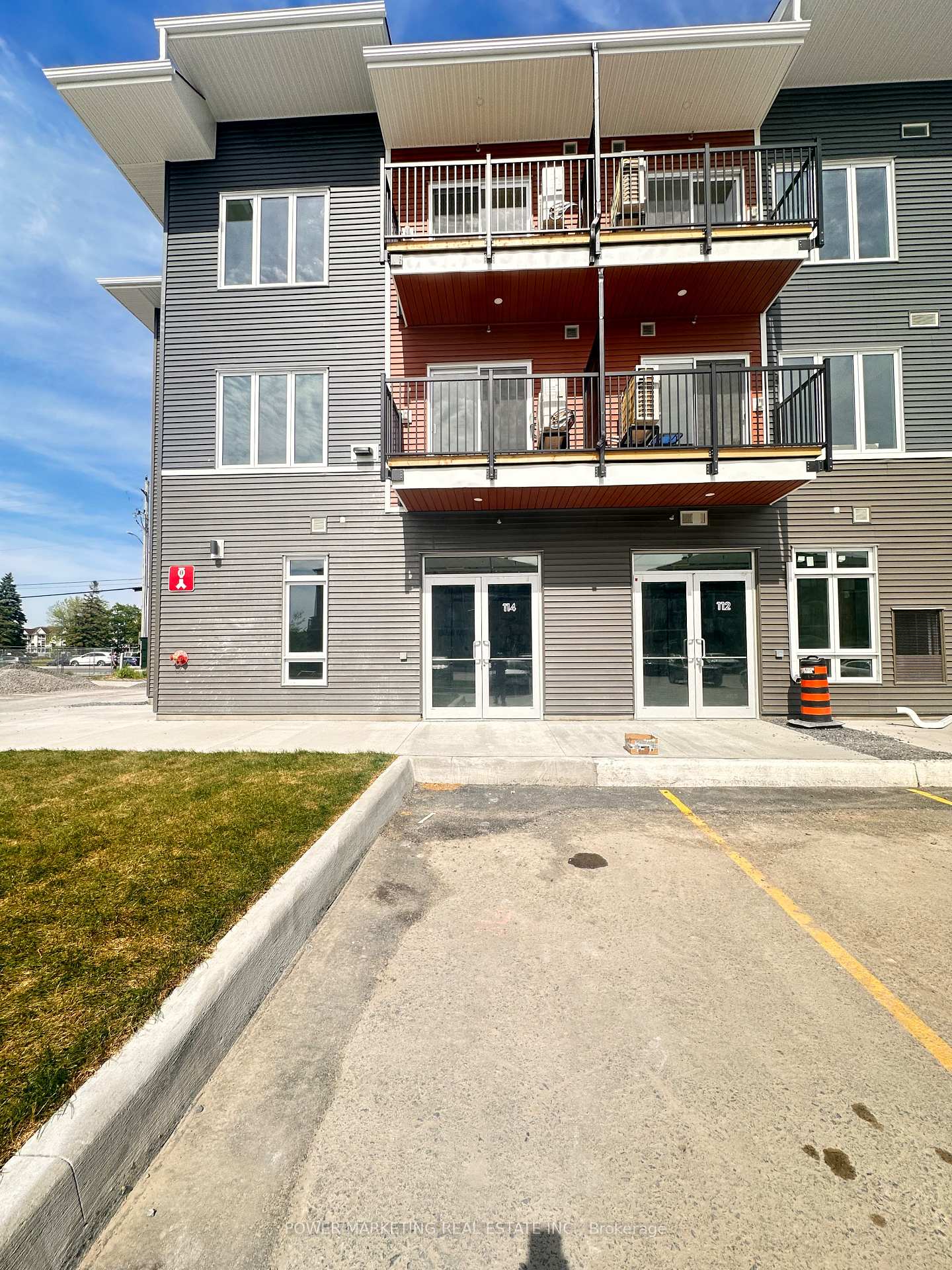 2370 Tenth line Road, Orleans - Cumberland and Area — photo 2 of 5