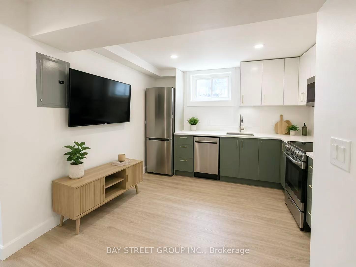 69 Blythwood Road N #2, Waterloo — photo 4 of 5