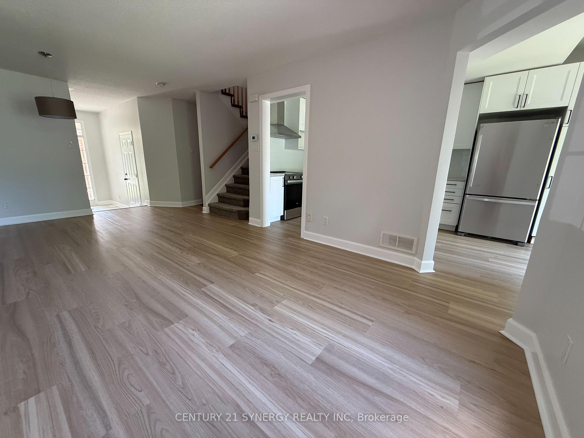 551 Wild Shore Crescent, Blossom Park - Airport and Area — photo 4 of 5