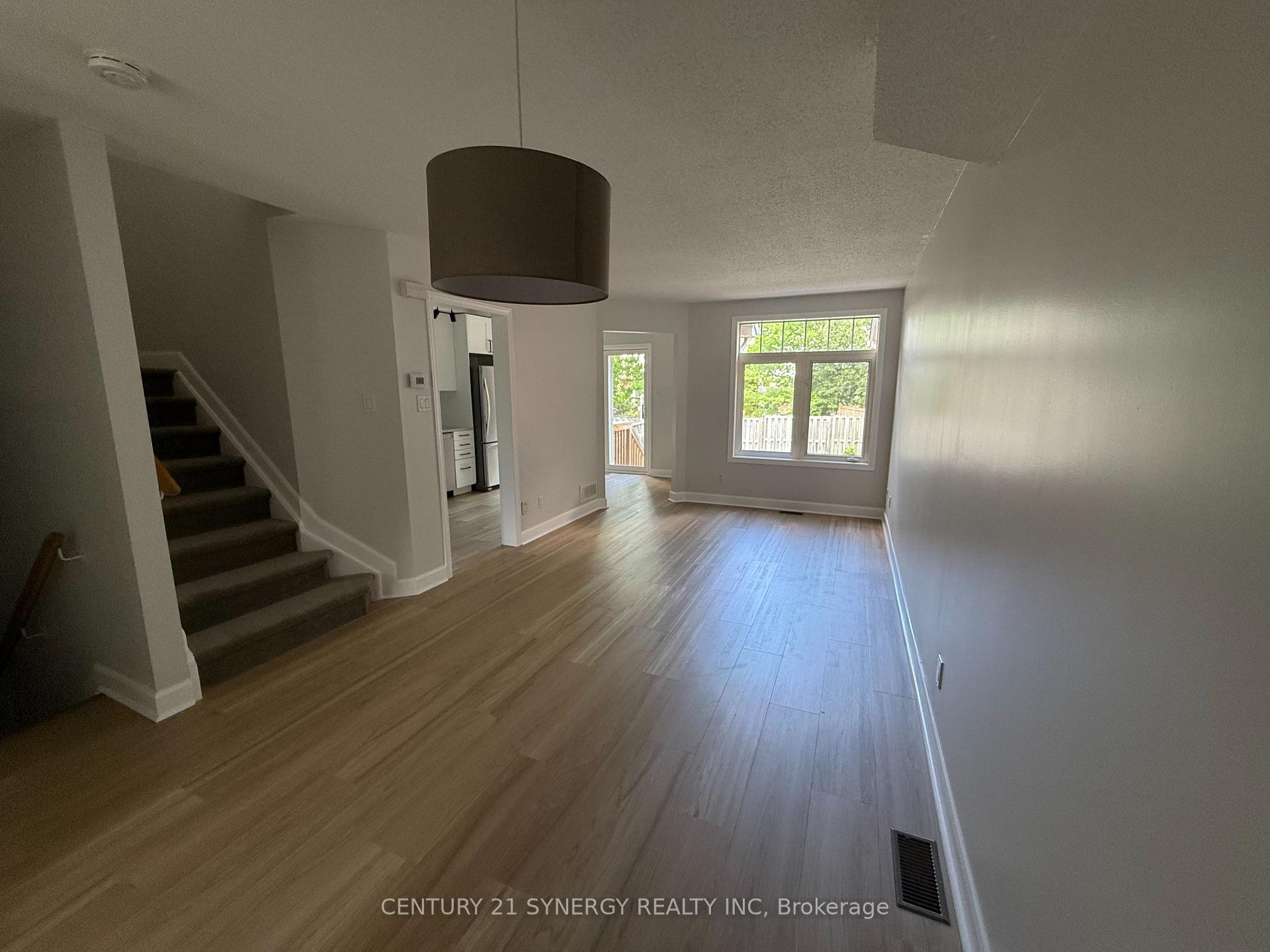 551 Wild Shore Crescent, Blossom Park - Airport and Area — photo 5 of 5