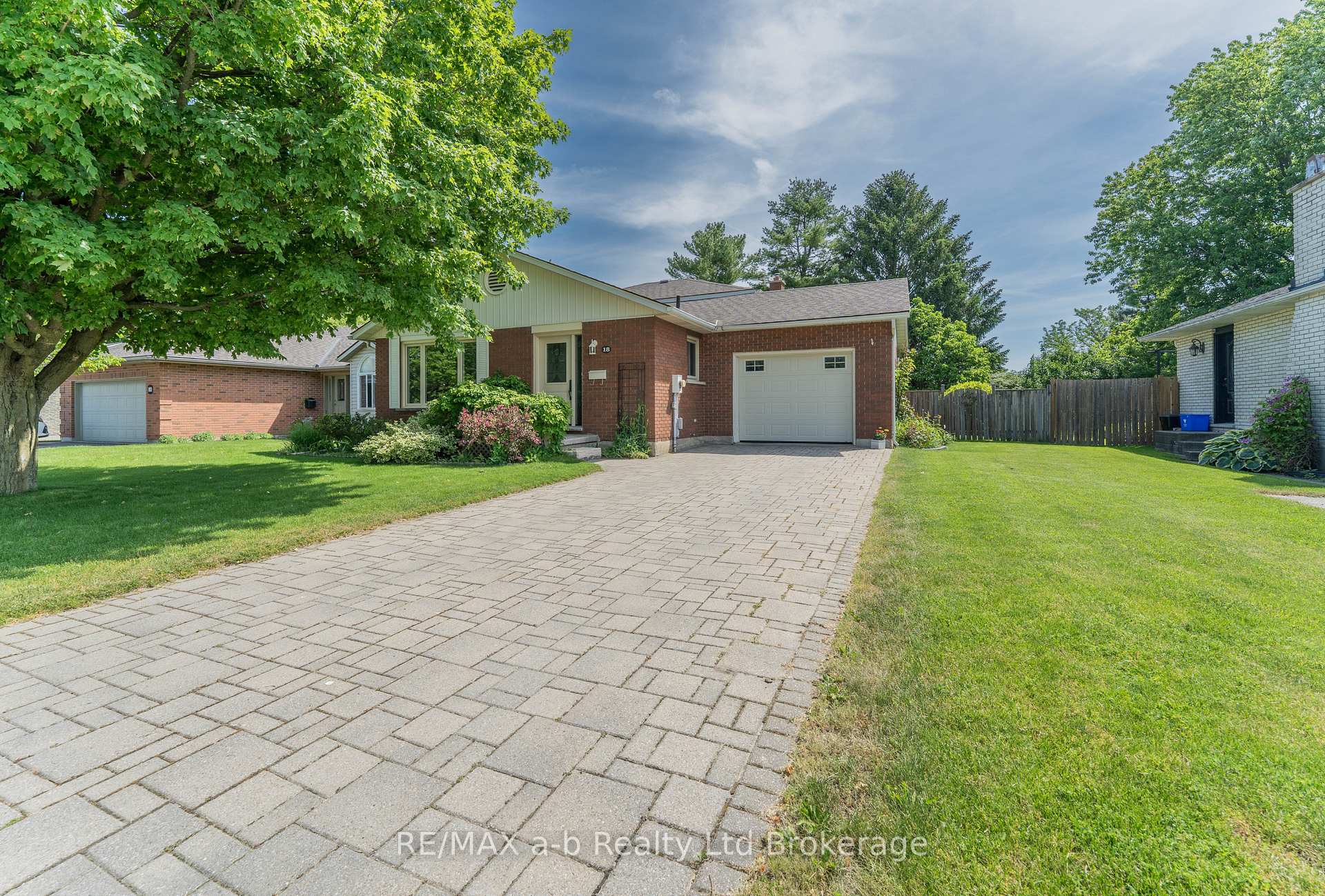 18 Denrich Avenue, Tillsonburg — photo 3 of 5