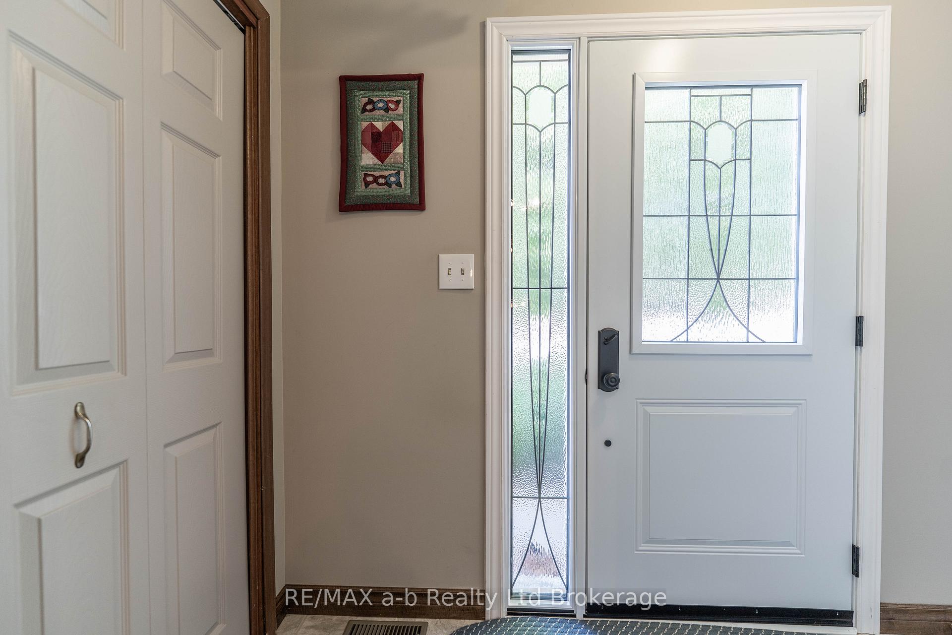 18 Denrich Avenue, Tillsonburg — photo 5 of 5