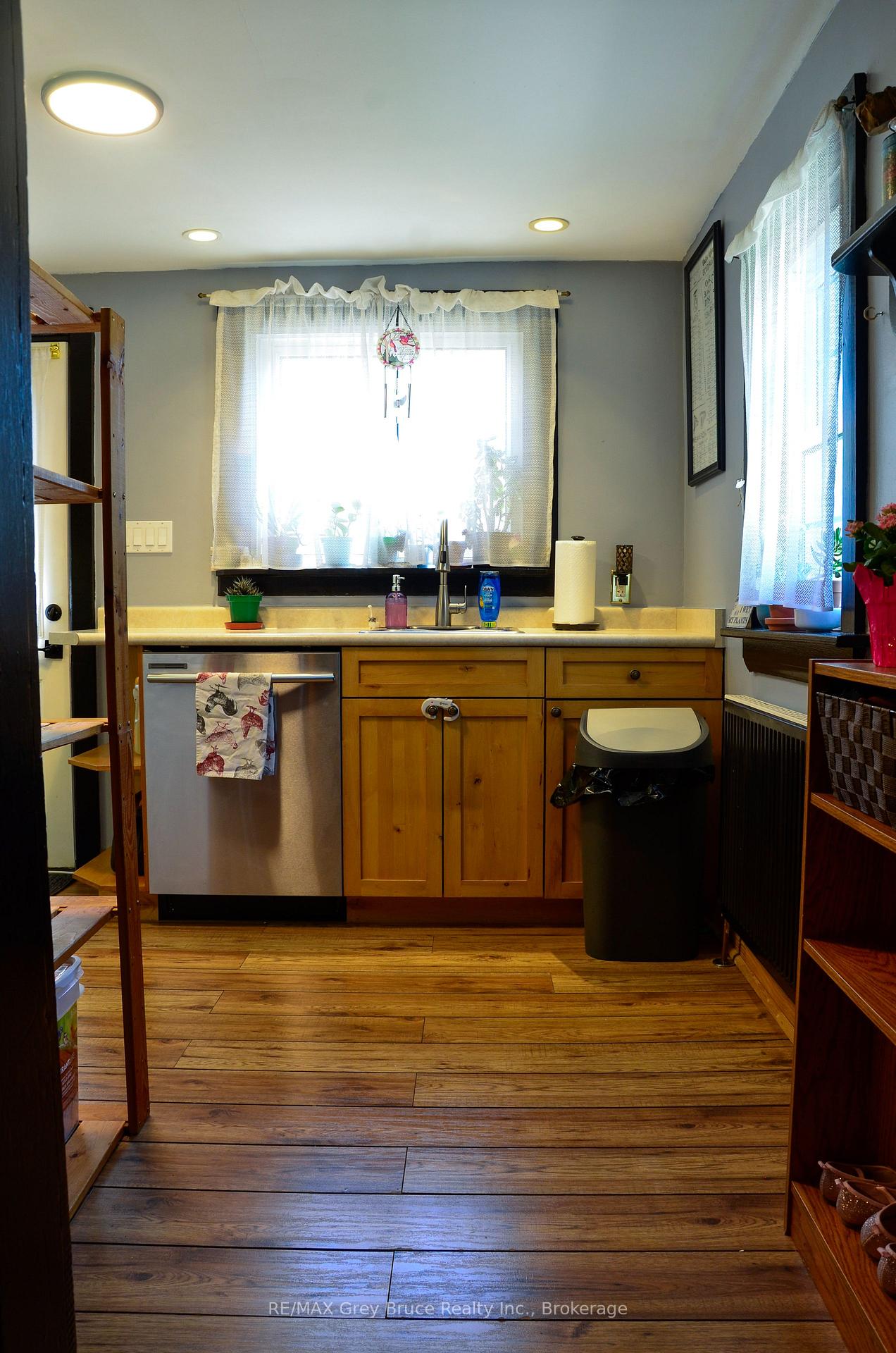 499 16th Street, Owen Sound — photo 5 of 5
