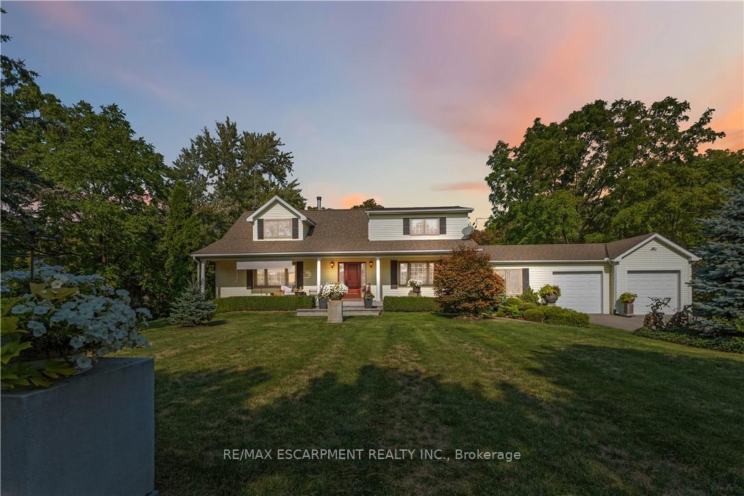 493 Ridge Road E, Grimsby — photo 2 of 5