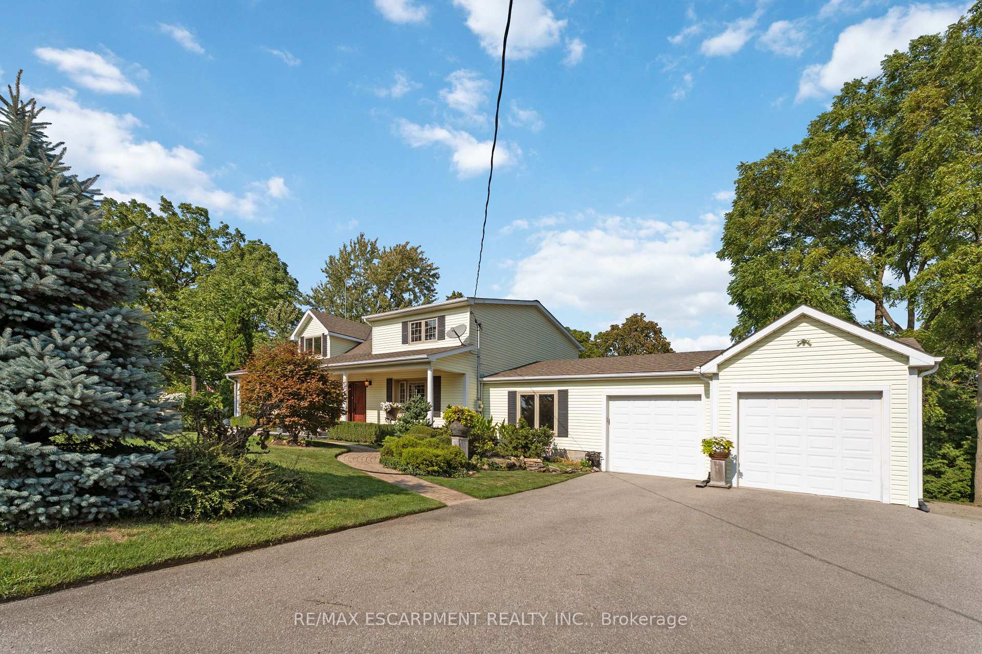 493 Ridge Road E, Grimsby — photo 4 of 5
