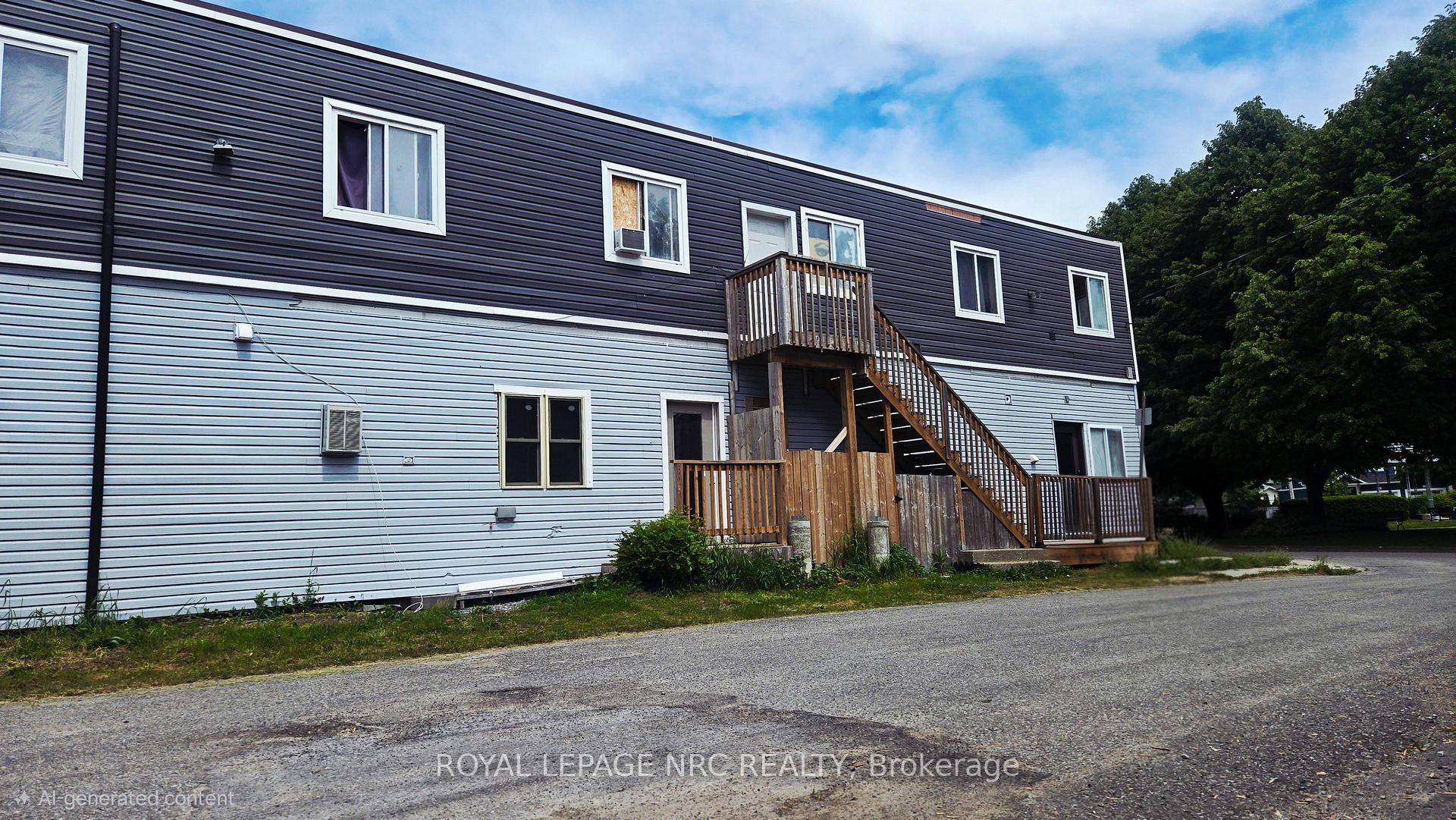 74 Queens Circle #4, Fort Erie — photo 2 of 5