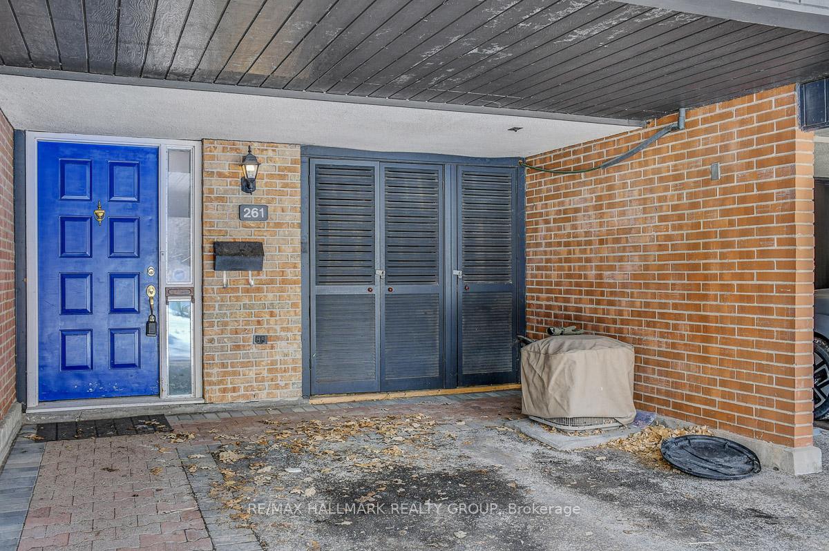 261 Bruyere Street, Lower Town - Sandy Hill — photo 2 of 5