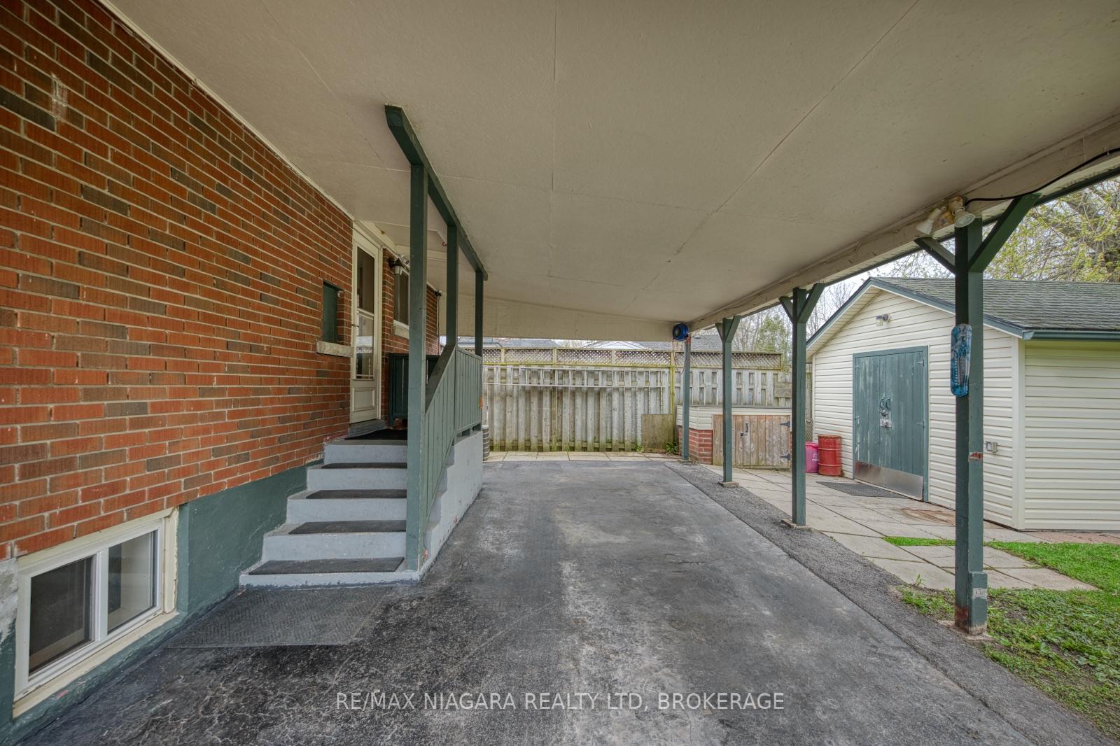 301 Highland Avenue, Fort Erie — photo 3 of 5