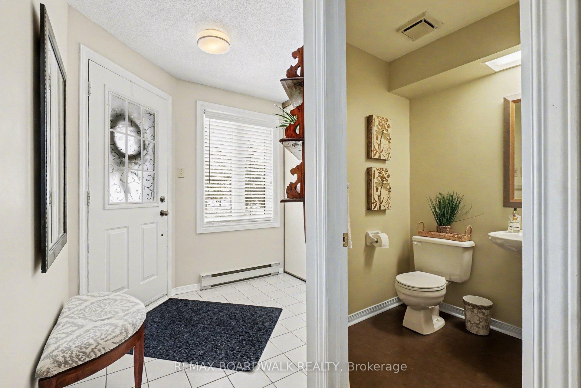 5 Briston Private, Hunt Club - South Keys and Area — photo 3 of 5