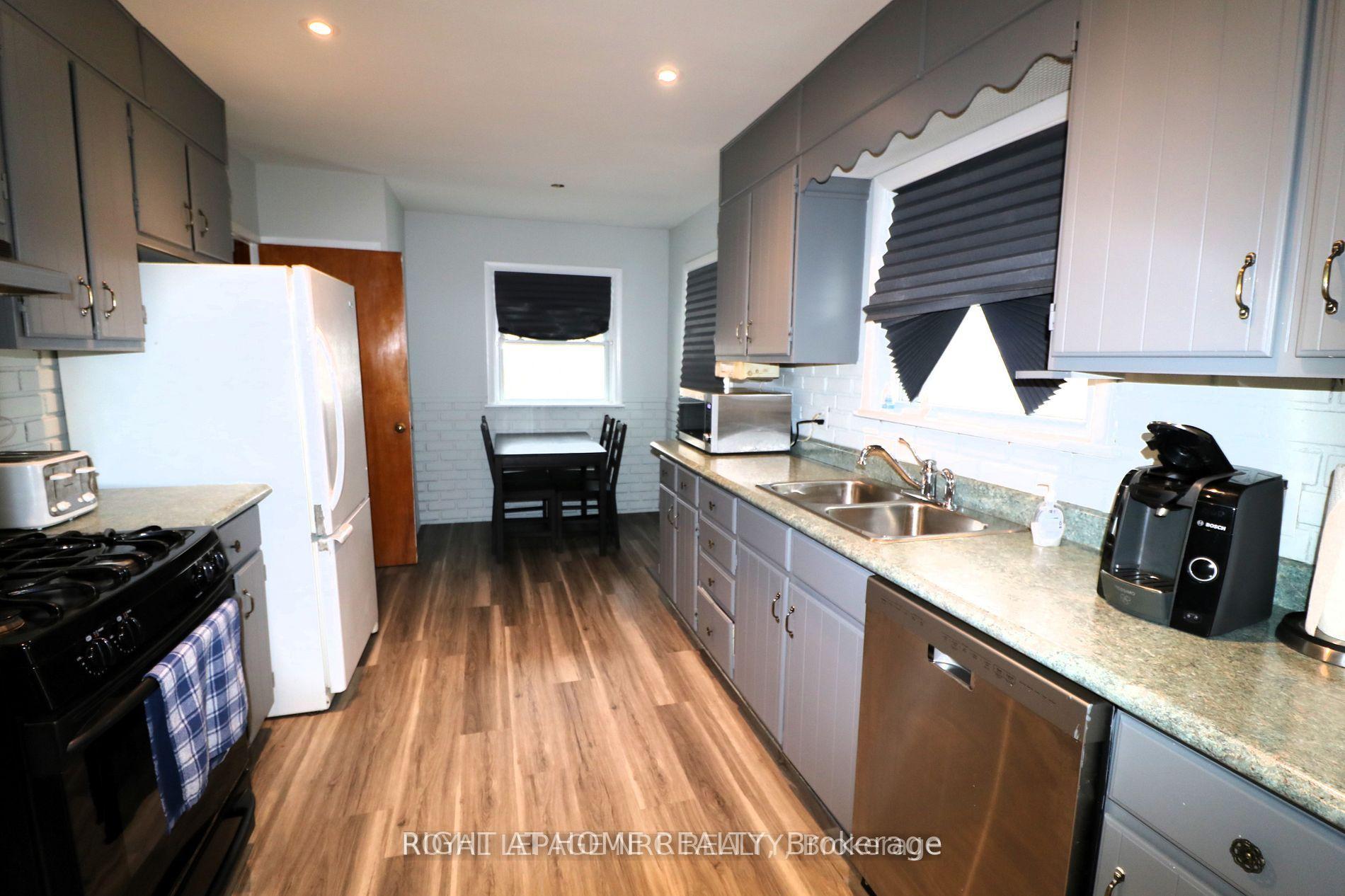 1095 Spears Road, Fort Erie — photo 4 of 5