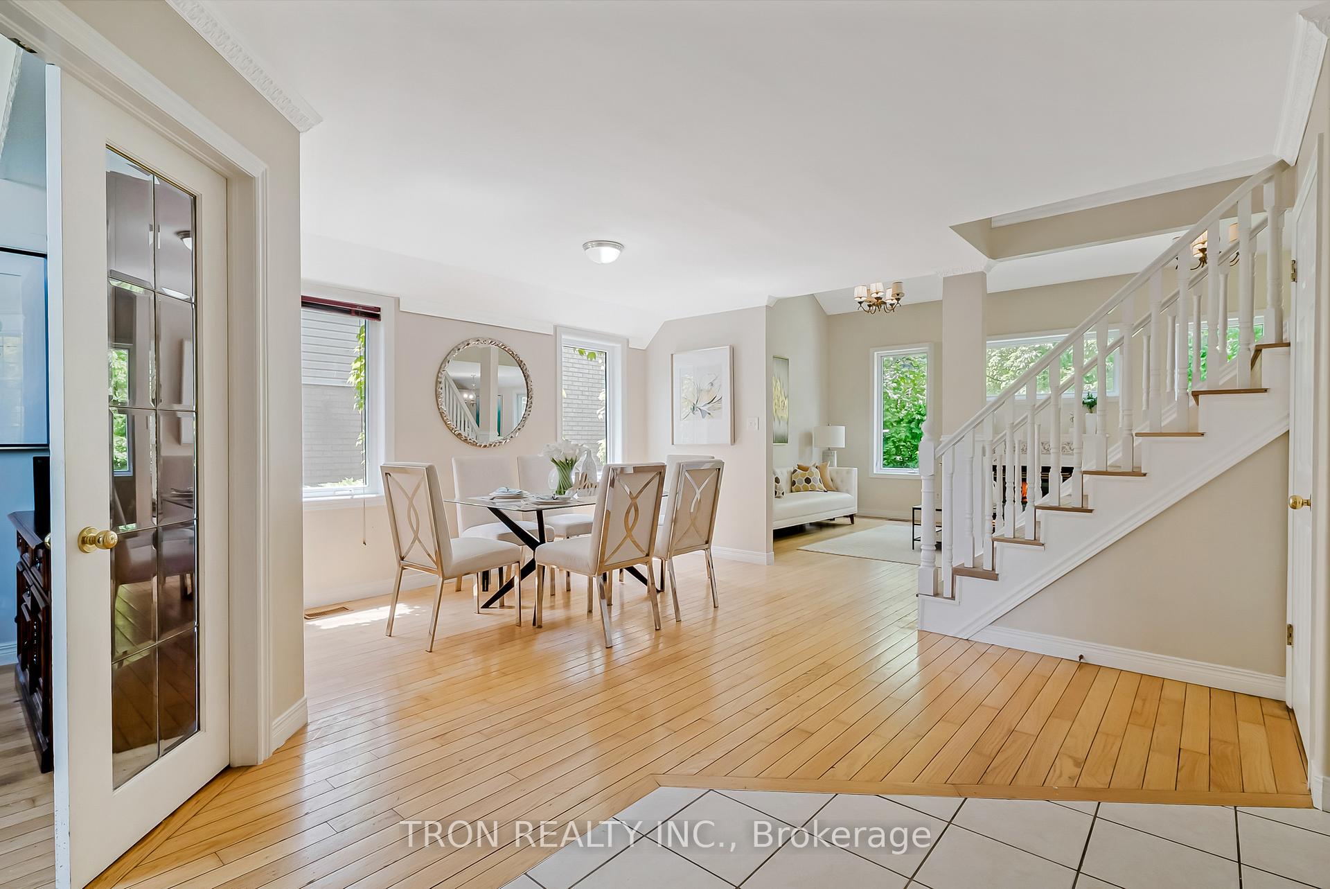 505 Yorkshire Drive, Waterloo — photo 5 of 5