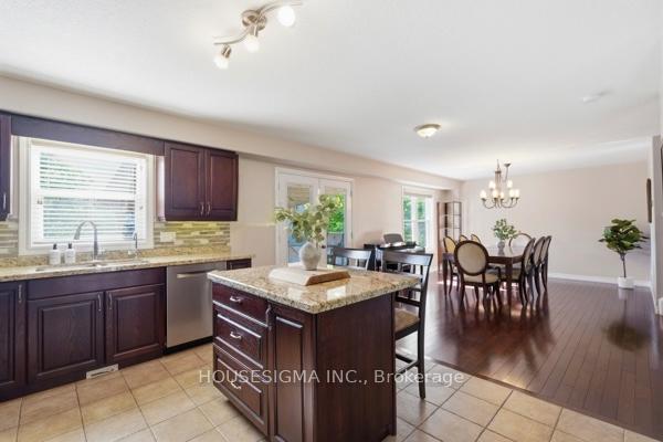 28 Roth Avenue, Wilmot — photo 2 of 5