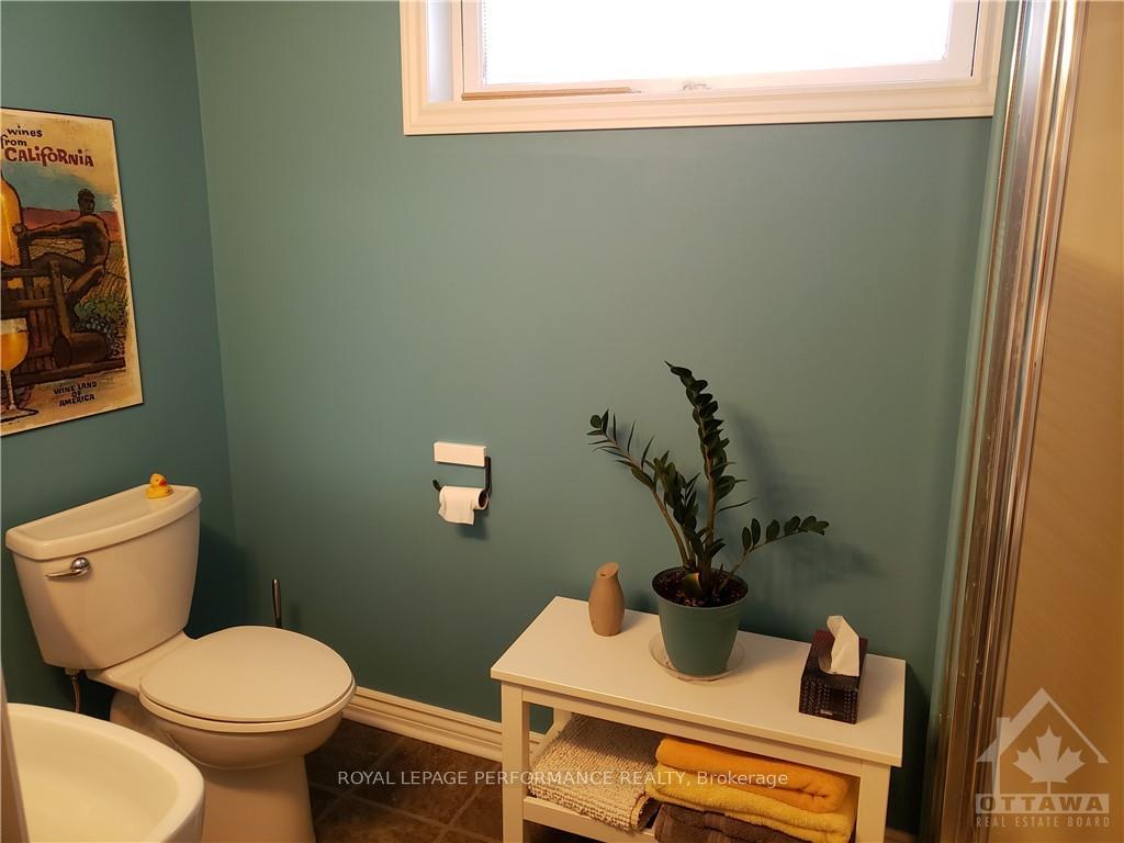 3376 Chilliwack Way, Blossom Park - Airport and Area — photo 4 of 4