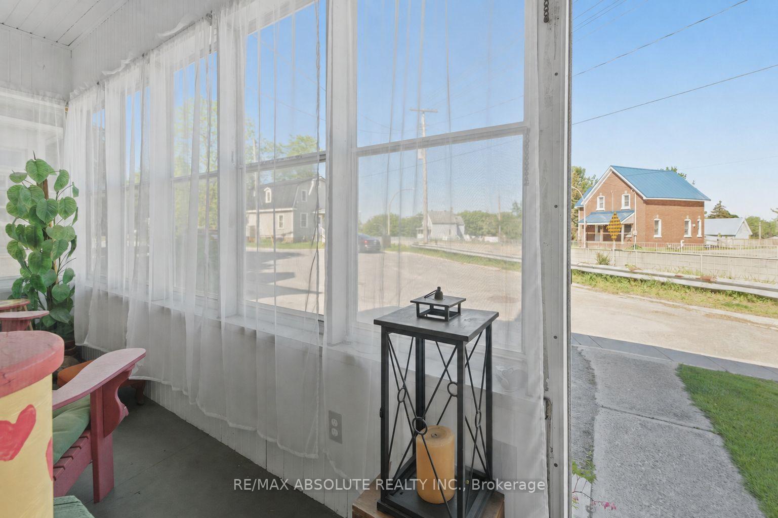 19 Leeds Street, Smiths Falls — photo 5 of 5
