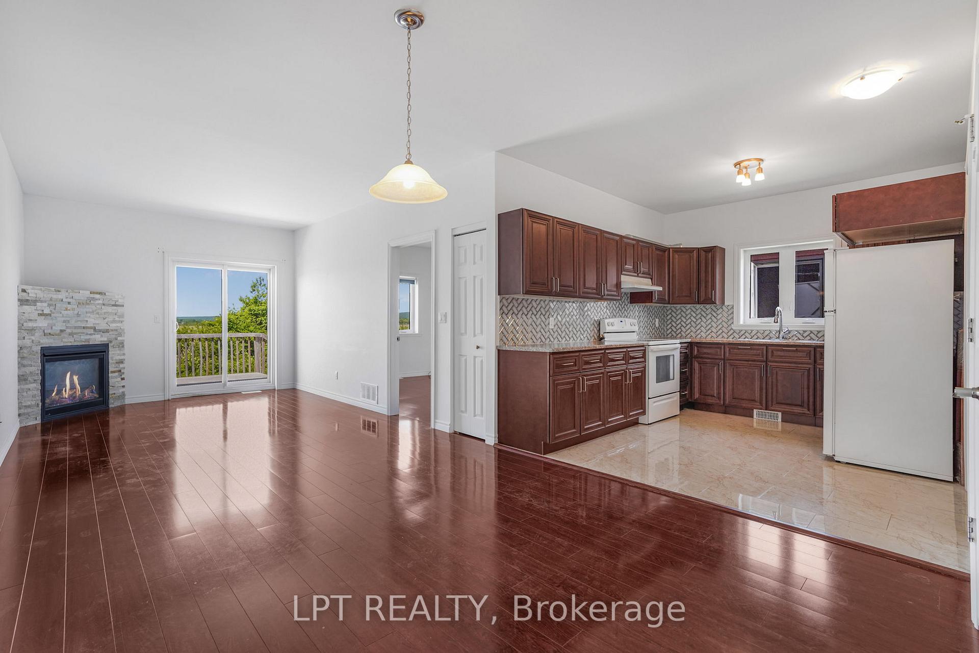 1041 Jacynthe Street, Hawkesbury — photo 5 of 5