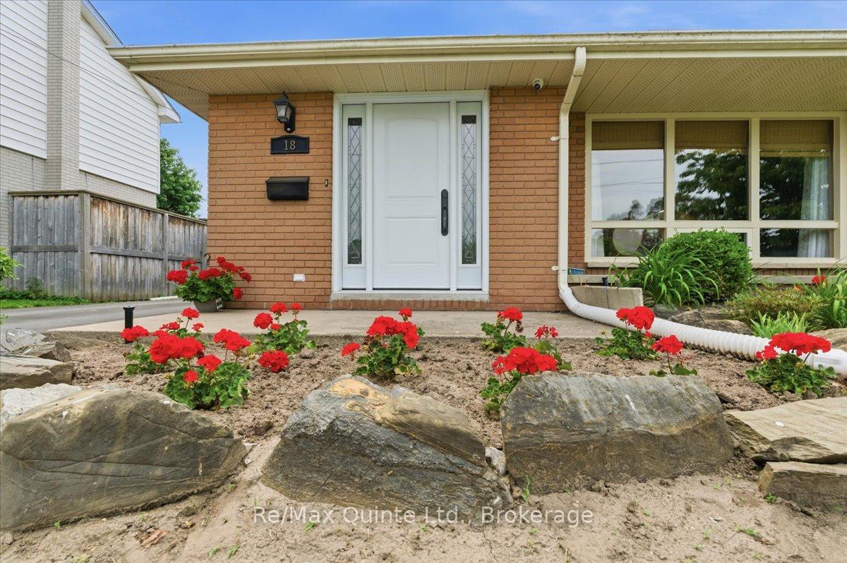 18 Plaza Square, Belleville — photo 4 of 5