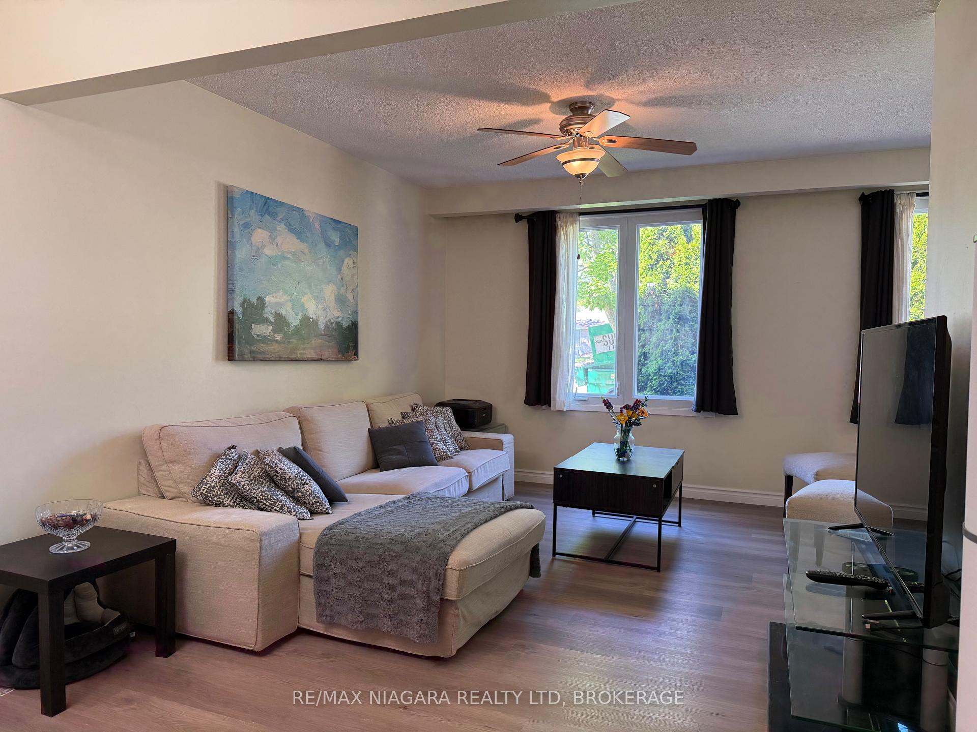27 Nottingham Court UPPER, Welland — photo 5 of 5