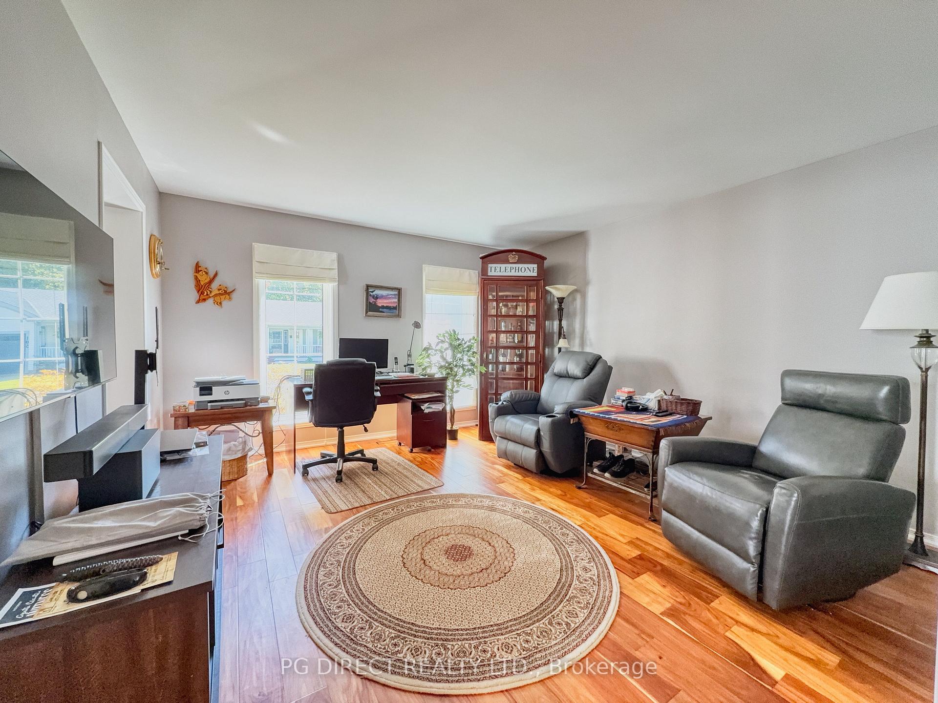 113 White Bark Way, Centre Wellington — photo 2 of 5