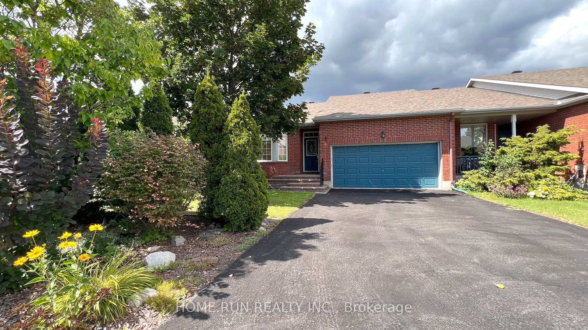 302 Wisteria Crescent, Hunt Club - Windsor Park Village and Area — photo 2 of 5
