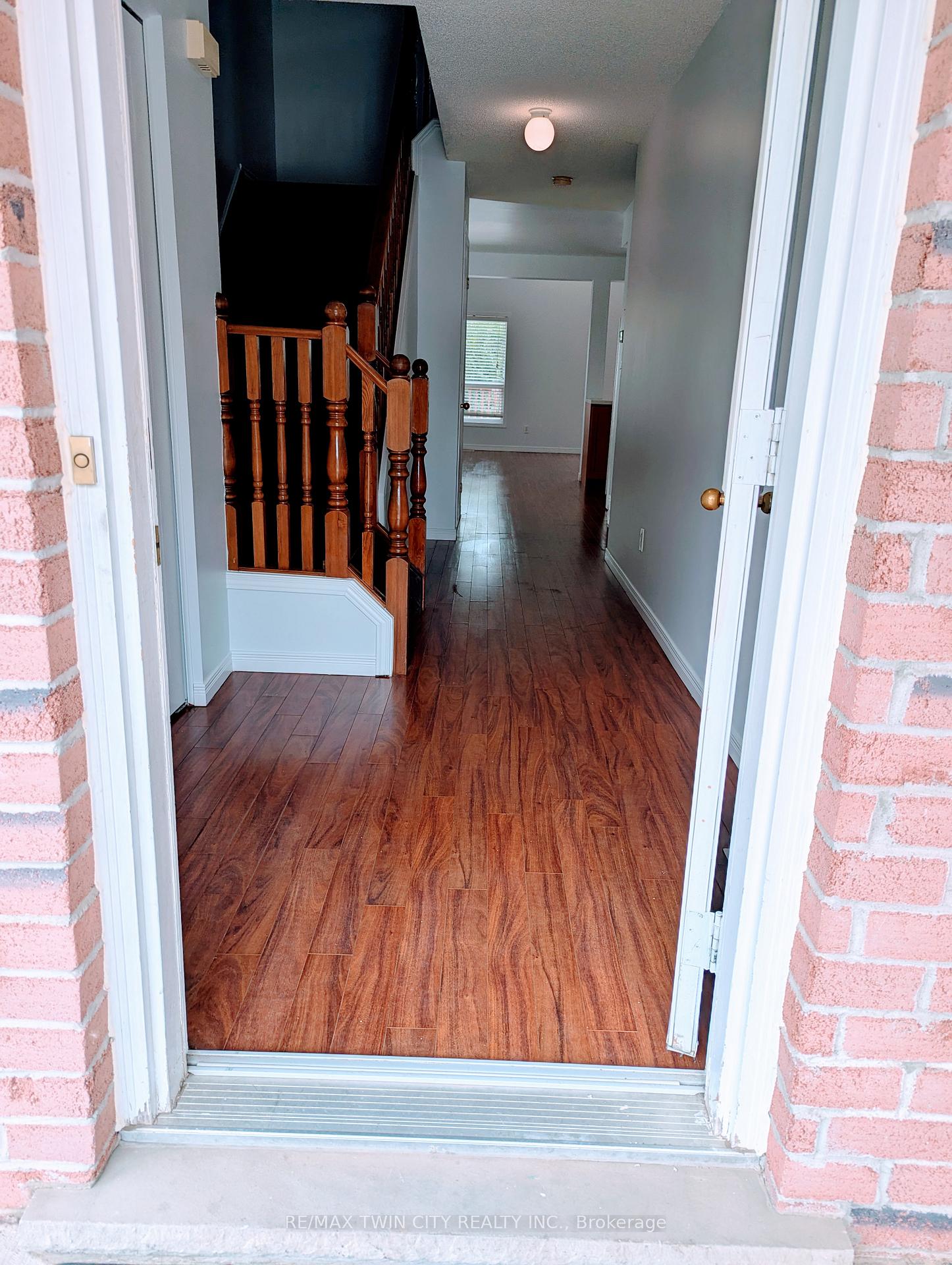520 Chablis Drive, Waterloo — photo 2 of 5