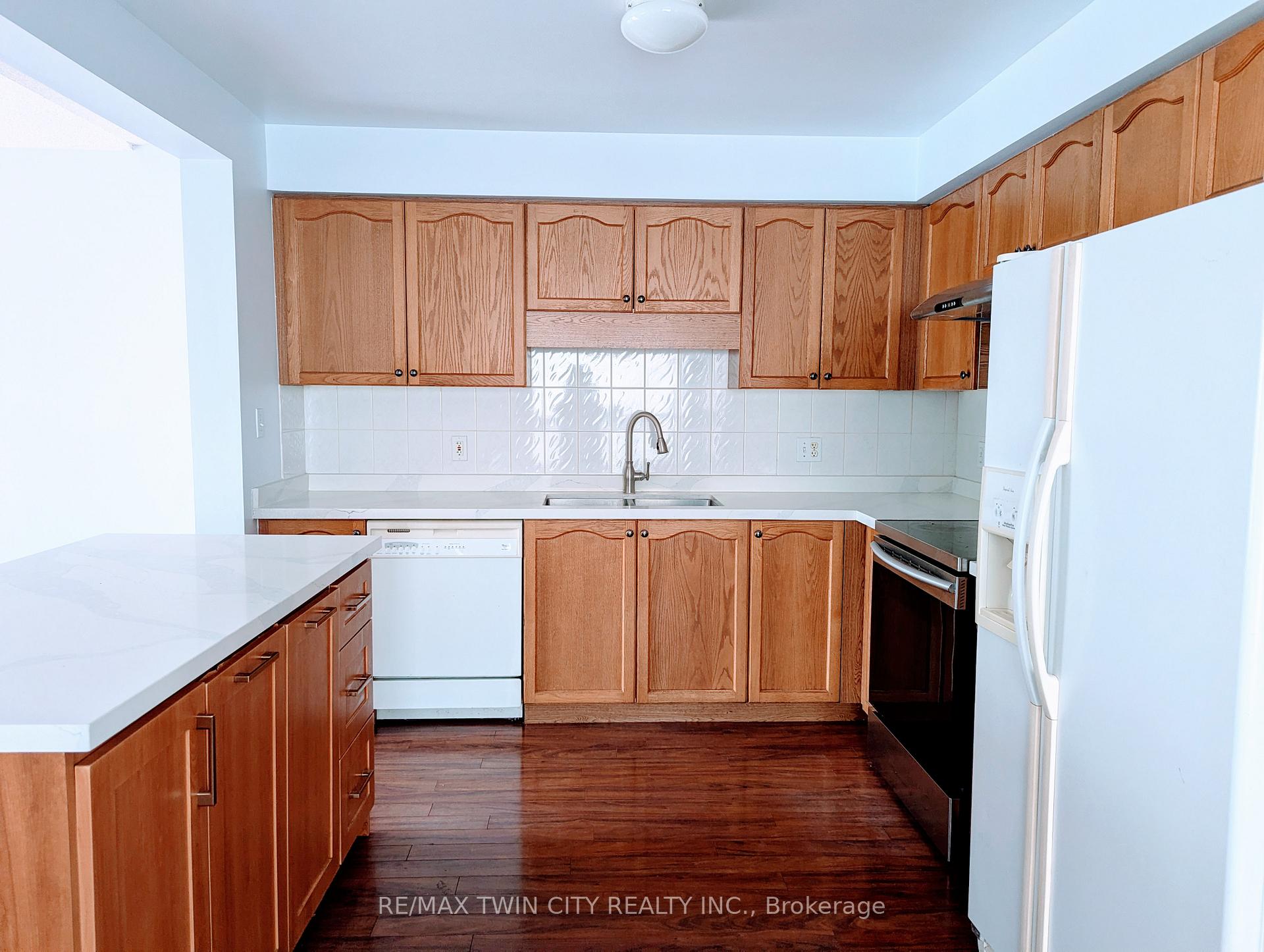 520 Chablis Drive, Waterloo — photo 5 of 5