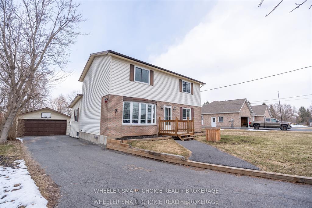 17407 County Rd 18 Road, South Stormont, ON K0C 2A0 — South Stormont, Ontario