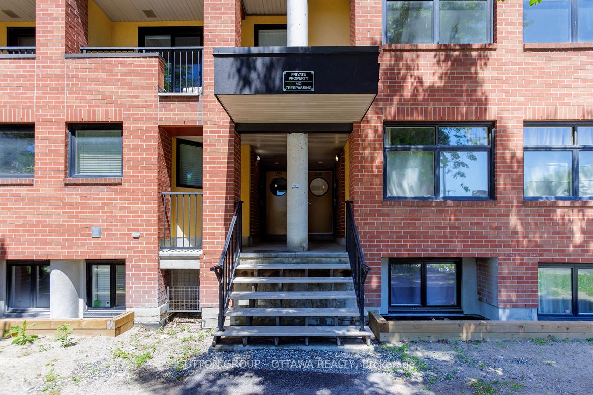 255 Clarence Street 10, Lower Town - Sandy Hill — photo 4 of 5
