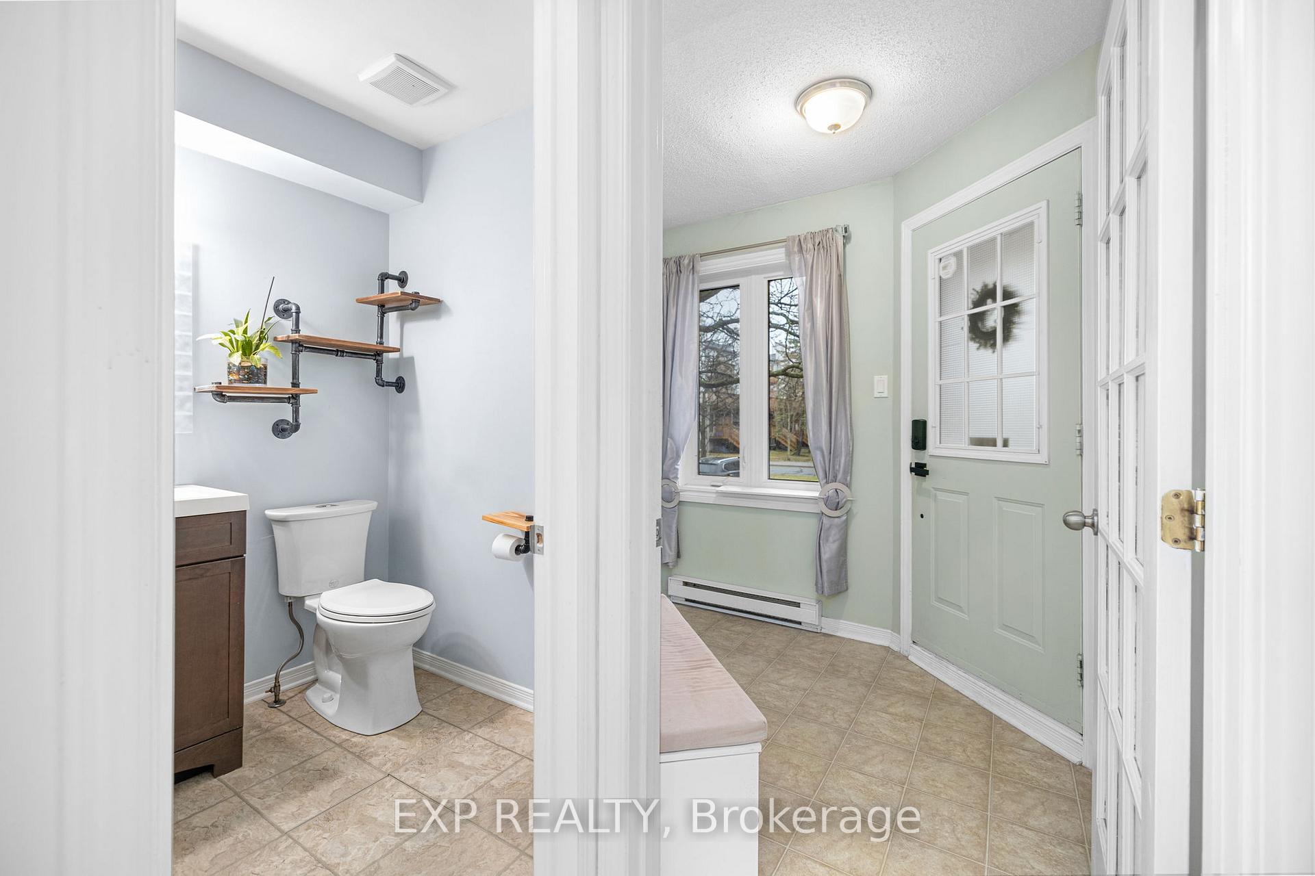 171 Briston Private, Hunt Club - South Keys and Area — photo 2 of 5